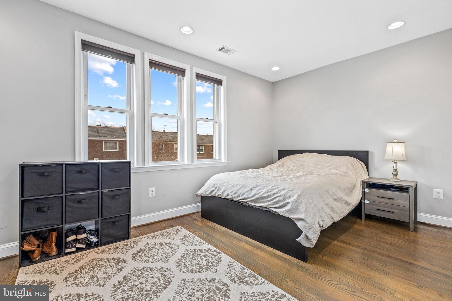 1826 M ST NE, WASHINGTON, District Of Columbia 20002, 4 Bedrooms Bedrooms, ,3 BathroomsBathrooms,Residential,For sale,1826 M ST NE,DCDC2173782 MLS # DCDC2173782