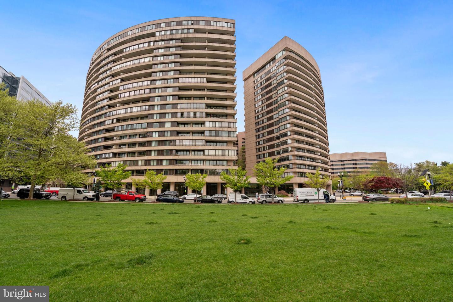 1300 CRYSTAL DR #701S, ARLINGTON, Virginia 22202, 2 Bedrooms Bedrooms, ,2 BathroomsBathrooms,Residential,For sale,1300 CRYSTAL DR #701S,VAAR2052434 MLS # VAAR2052434