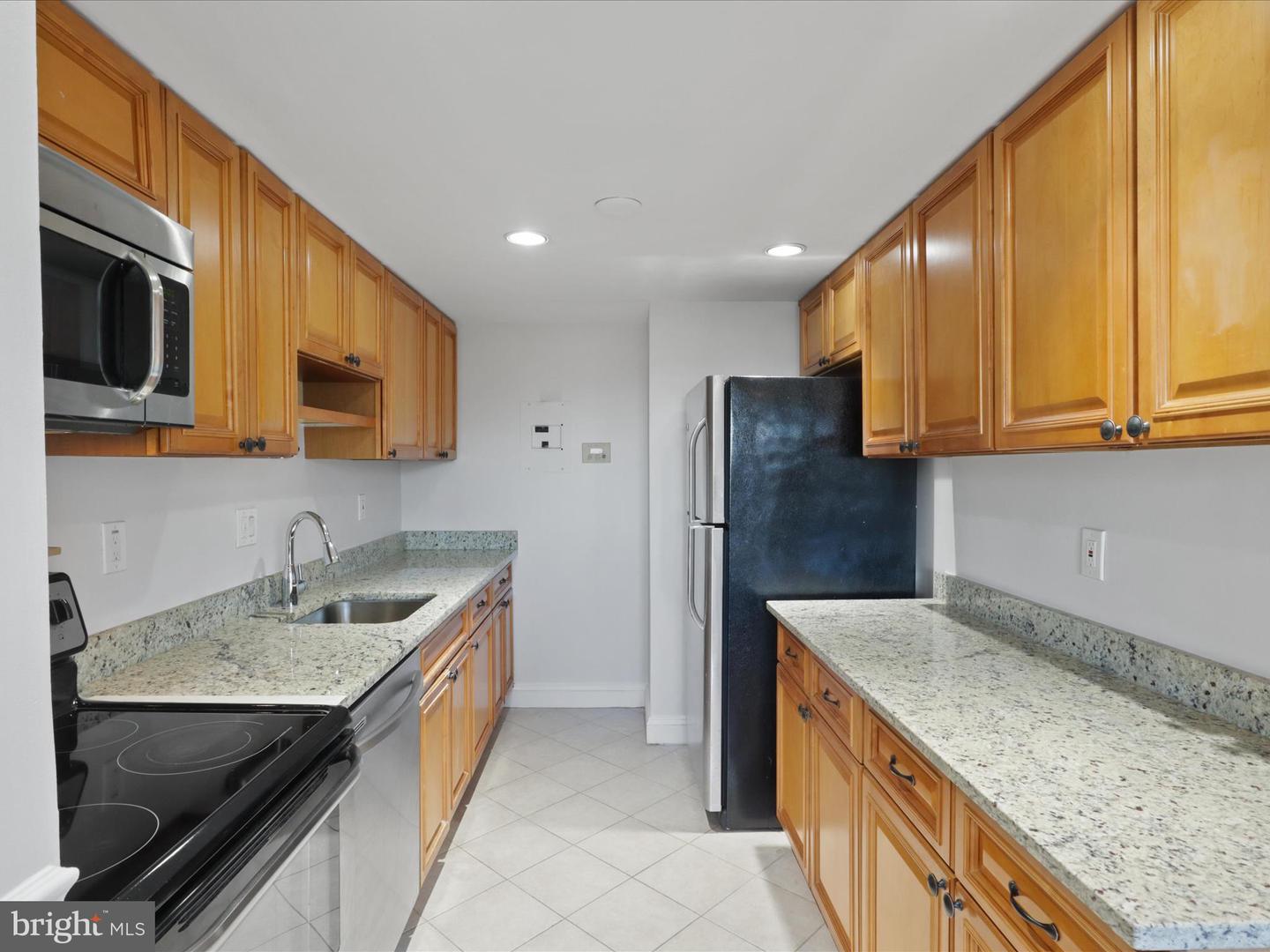 2059 HUNTINGTON AVE #1606, ALEXANDRIA, Virginia 22303, 2 Bedrooms Bedrooms, ,2 BathroomsBathrooms,Residential,For sale,2059 HUNTINGTON AVE #1606,VAFX2218194 MLS # VAFX2218194