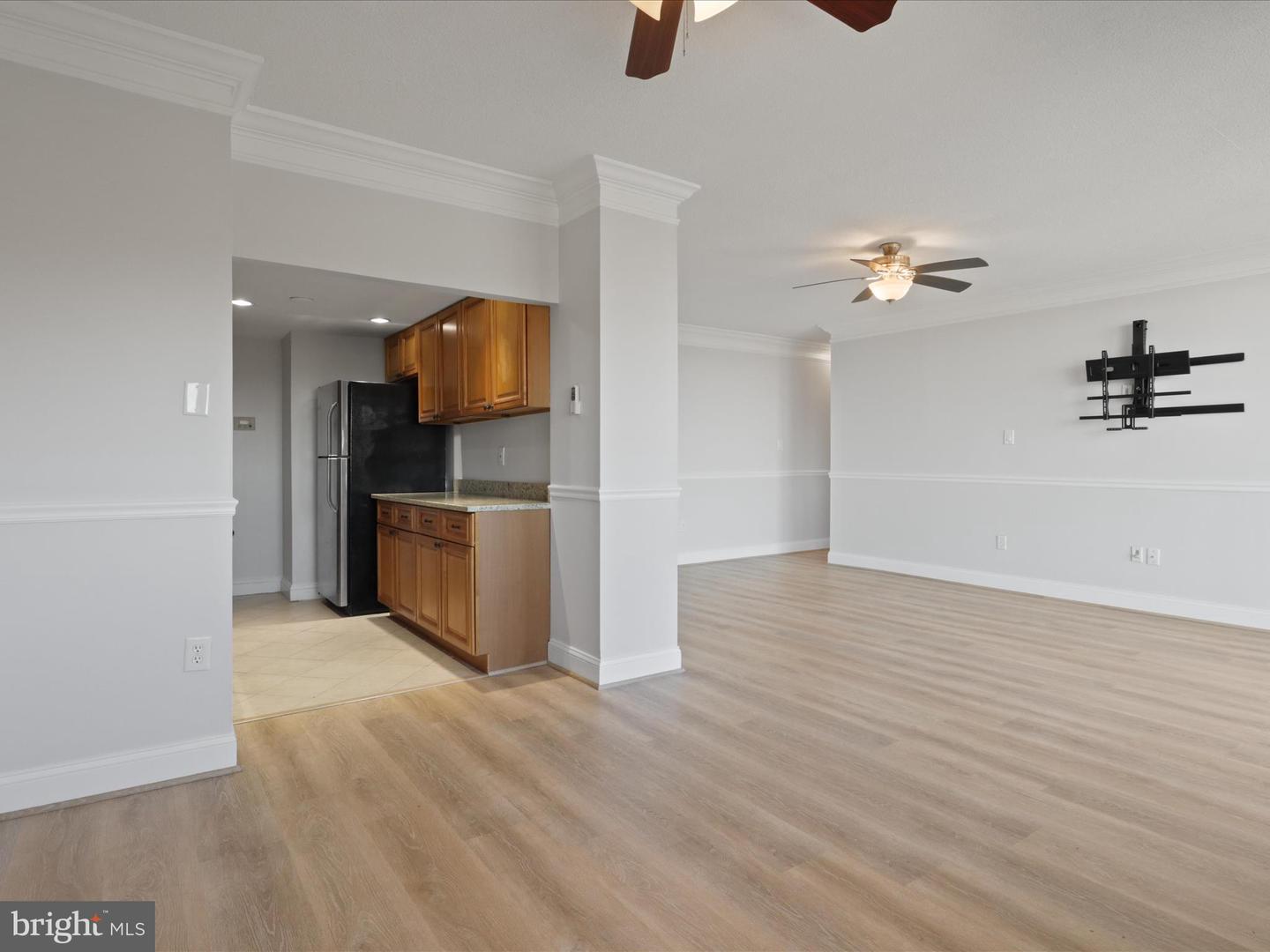 2059 HUNTINGTON AVE #1606, ALEXANDRIA, Virginia 22303, 2 Bedrooms Bedrooms, ,2 BathroomsBathrooms,Residential,For sale,2059 HUNTINGTON AVE #1606,VAFX2218194 MLS # VAFX2218194