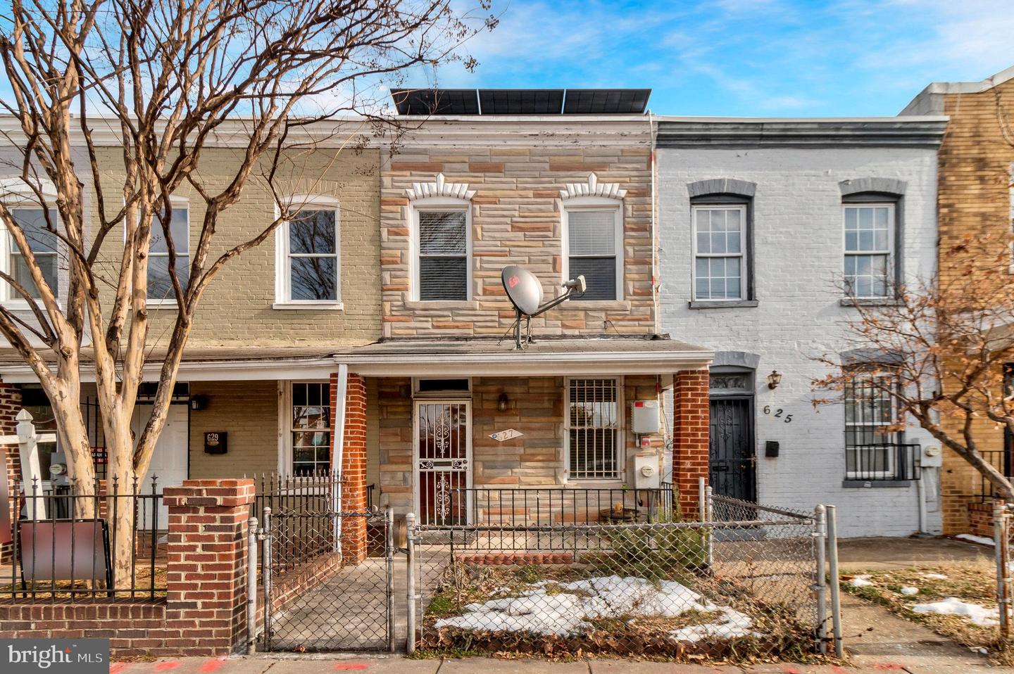 627 18TH ST NE, WASHINGTON, District Of Columbia 20002, 2 Bedrooms Bedrooms, ,1 BathroomBathrooms,Residential,For sale,627 18TH ST NE,DCDC2176106 MLS # DCDC2176106