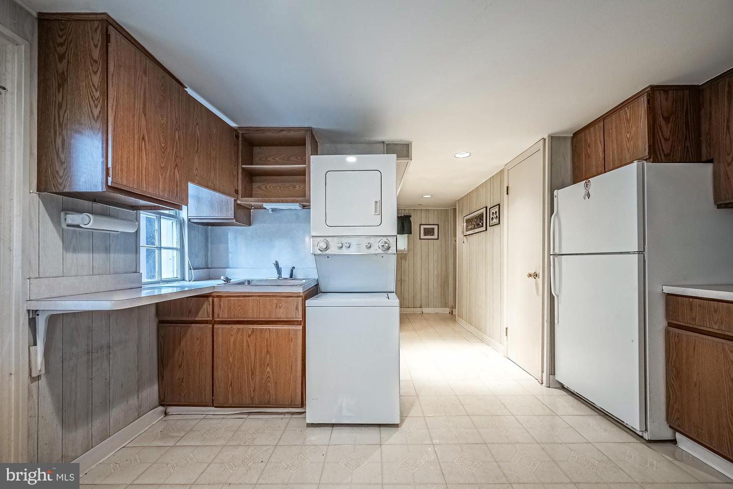 2947 RANDOM RD, FALLS CHURCH, Virginia 22042, 1 Bedroom Bedrooms, ,1 BathroomBathrooms,Residential,For sale,2947 RANDOM RD,VAFX2219834 MLS # VAFX2219834