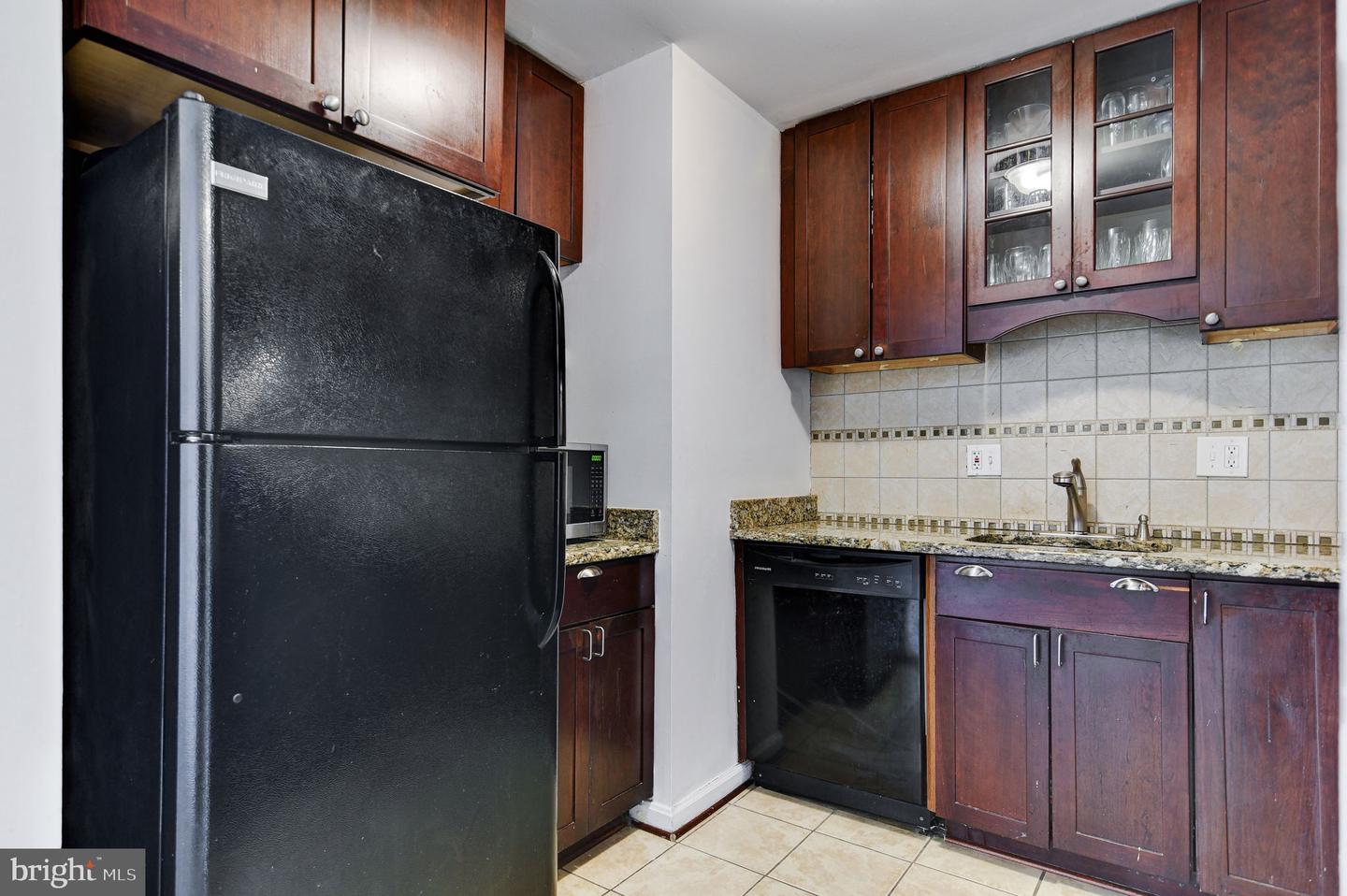 6151 EDSALL RD #M, ALEXANDRIA, Virginia 22304, 2 Bedrooms Bedrooms, ,1 BathroomBathrooms,Residential,For sale,6151 EDSALL RD #M,VAAX2041474 MLS # VAAX2041474