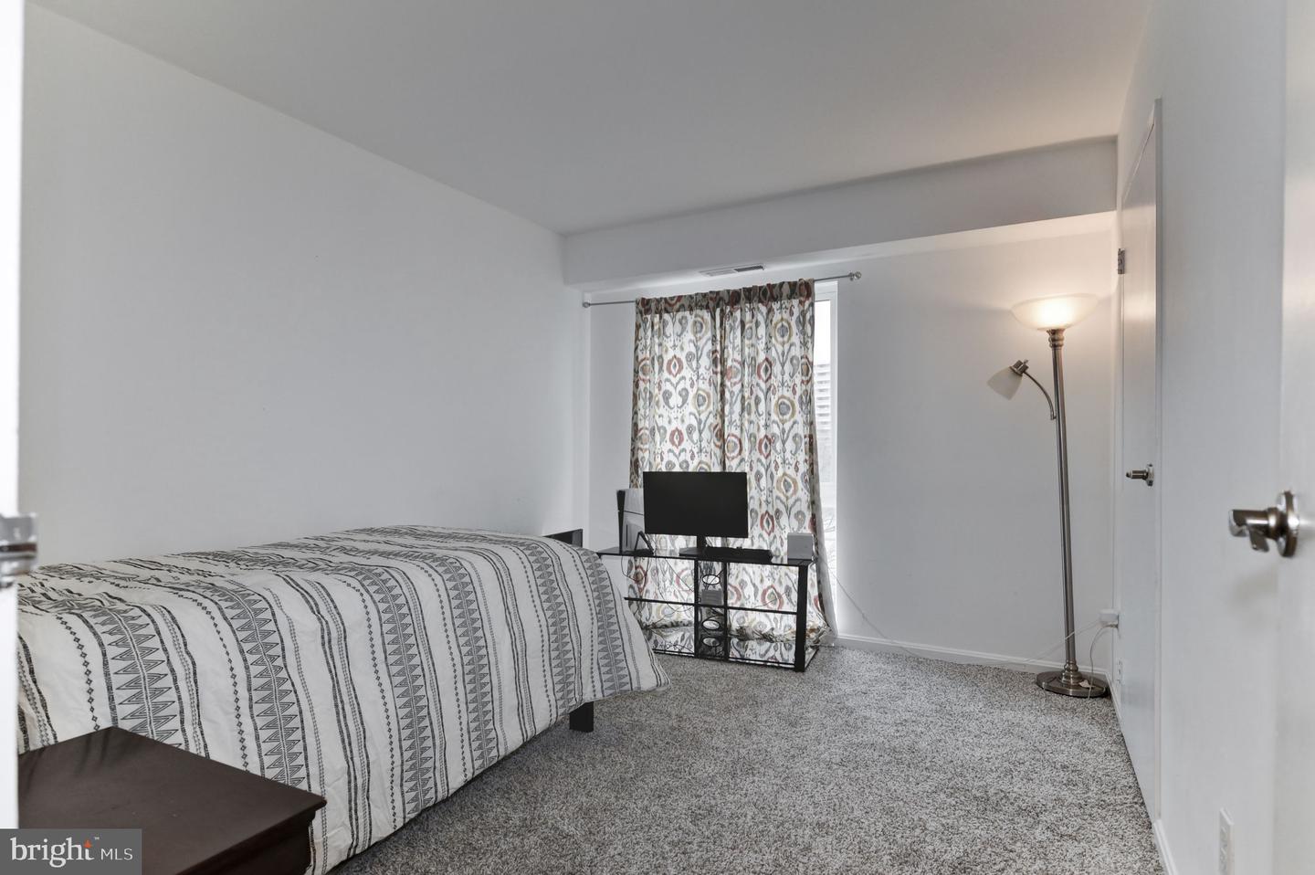 6151 EDSALL RD #M, ALEXANDRIA, Virginia 22304, 2 Bedrooms Bedrooms, ,1 BathroomBathrooms,Residential,For sale,6151 EDSALL RD #M,VAAX2041474 MLS # VAAX2041474