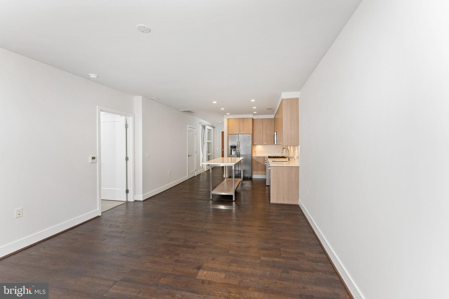 525 WATER ST SW #101, WASHINGTON, District Of Columbia 20024, 2 Bedrooms Bedrooms, 3 Rooms Rooms,2 BathroomsBathrooms,Residential,For sale,525 WATER ST SW #101,DCDC2181422 MLS # DCDC2181422