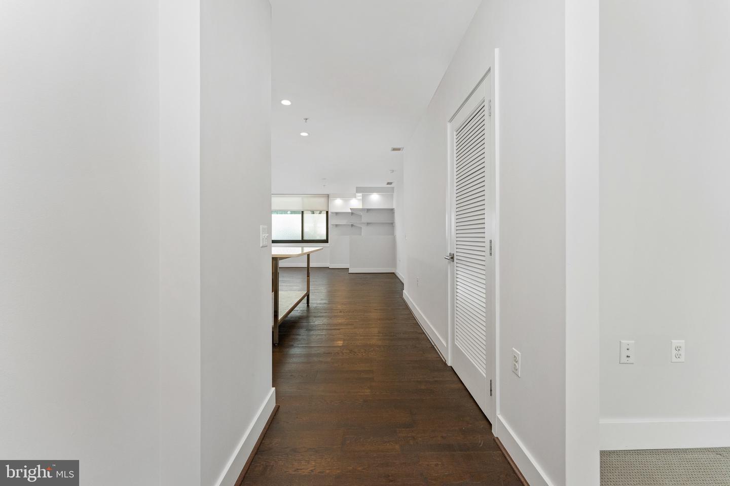 525 WATER ST SW #101, WASHINGTON, District Of Columbia 20024, 2 Bedrooms Bedrooms, 3 Rooms Rooms,2 BathroomsBathrooms,Residential,For sale,525 WATER ST SW #101,DCDC2181422 MLS # DCDC2181422