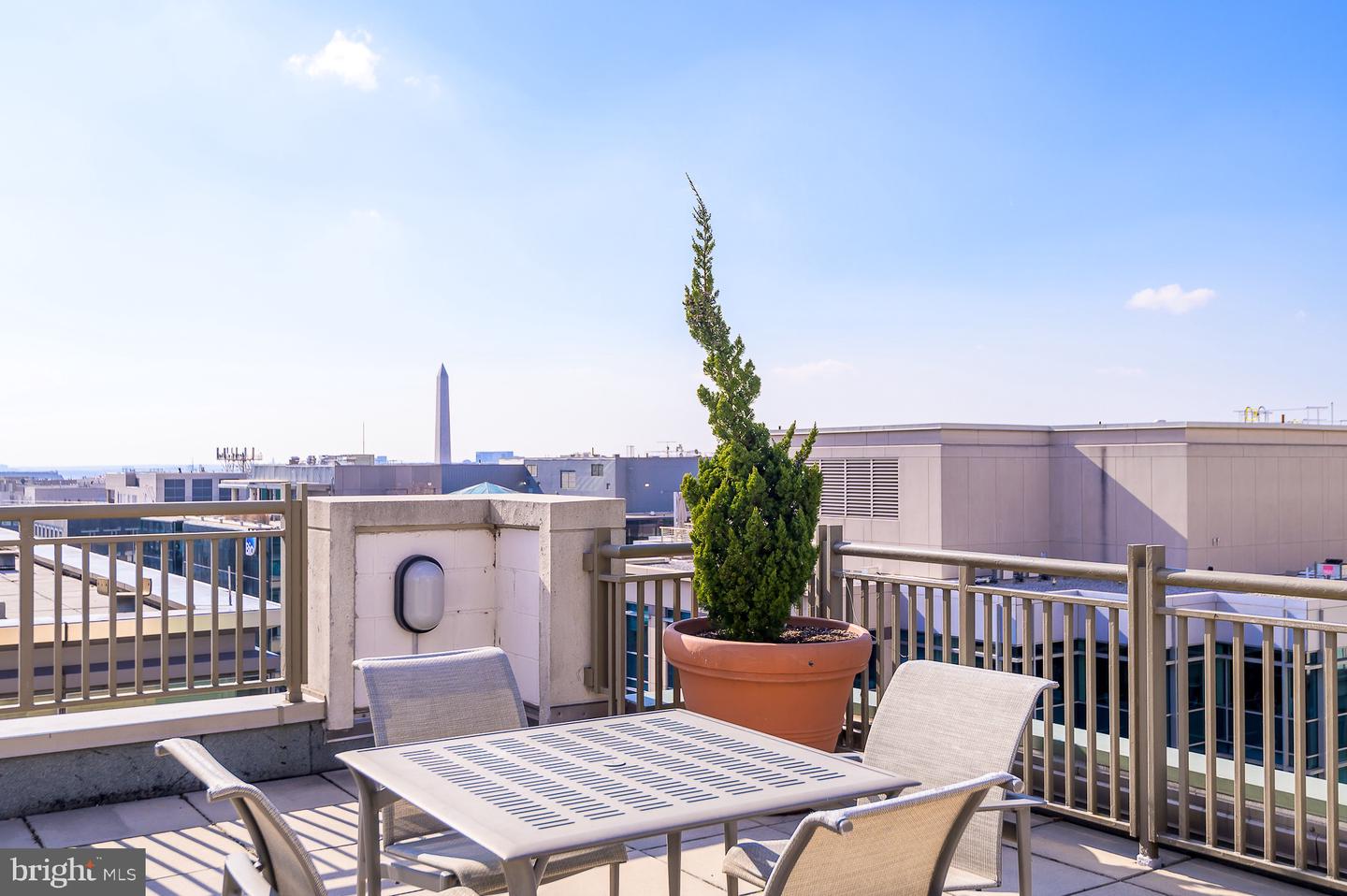 1150 K ST NW #402, WASHINGTON, District Of Columbia 20005, 2 Bedrooms Bedrooms, ,2 BathroomsBathrooms,Residential,For sale,1150 K ST NW #402,DCDC2176144 MLS # DCDC2176144