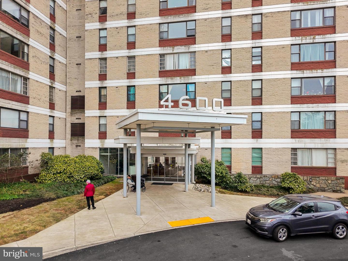 4600 DUKE ST #922, ALEXANDRIA, Virginia 22304, 2 Bedrooms Bedrooms, ,1 BathroomBathrooms,Residential,For sale,4600 DUKE ST #922,VAAX2041532 MLS # VAAX2041532