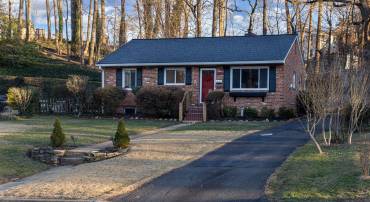 3909 LARCHWOOD RD, FALLS CHURCH, Virginia 22041, 3 Bedrooms Bedrooms, ,2 BathroomsBathrooms,Residential,For sale,3909 LARCHWOOD RD,VAFX2218598 MLS # VAFX2218598