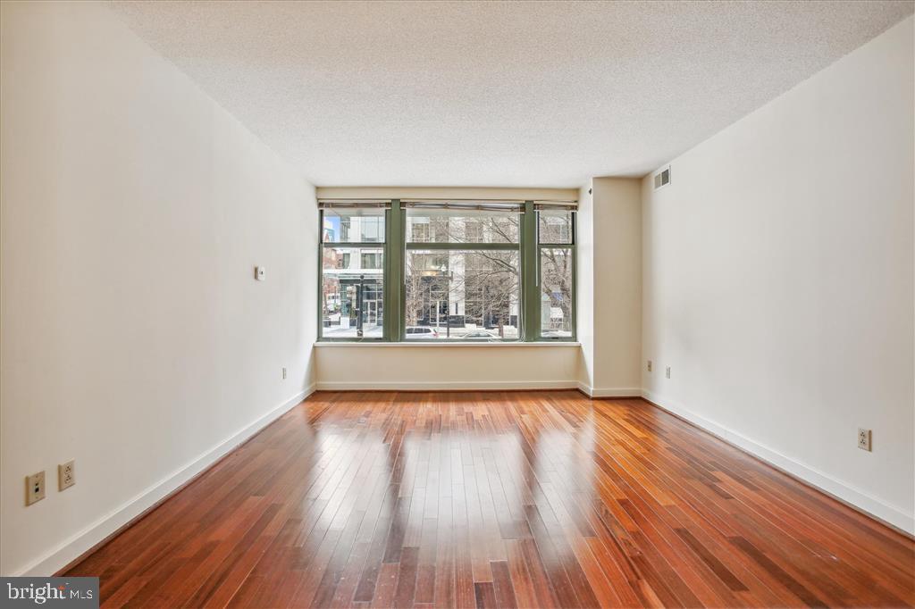 1150 K STREET NW #204, WASHINGTON, District Of Columbia 20005, 1 Bedroom Bedrooms, ,1 BathroomBathrooms,Residential,For sale,1150 K STREET NW #204,DCDC2183866 MLS # DCDC2183866