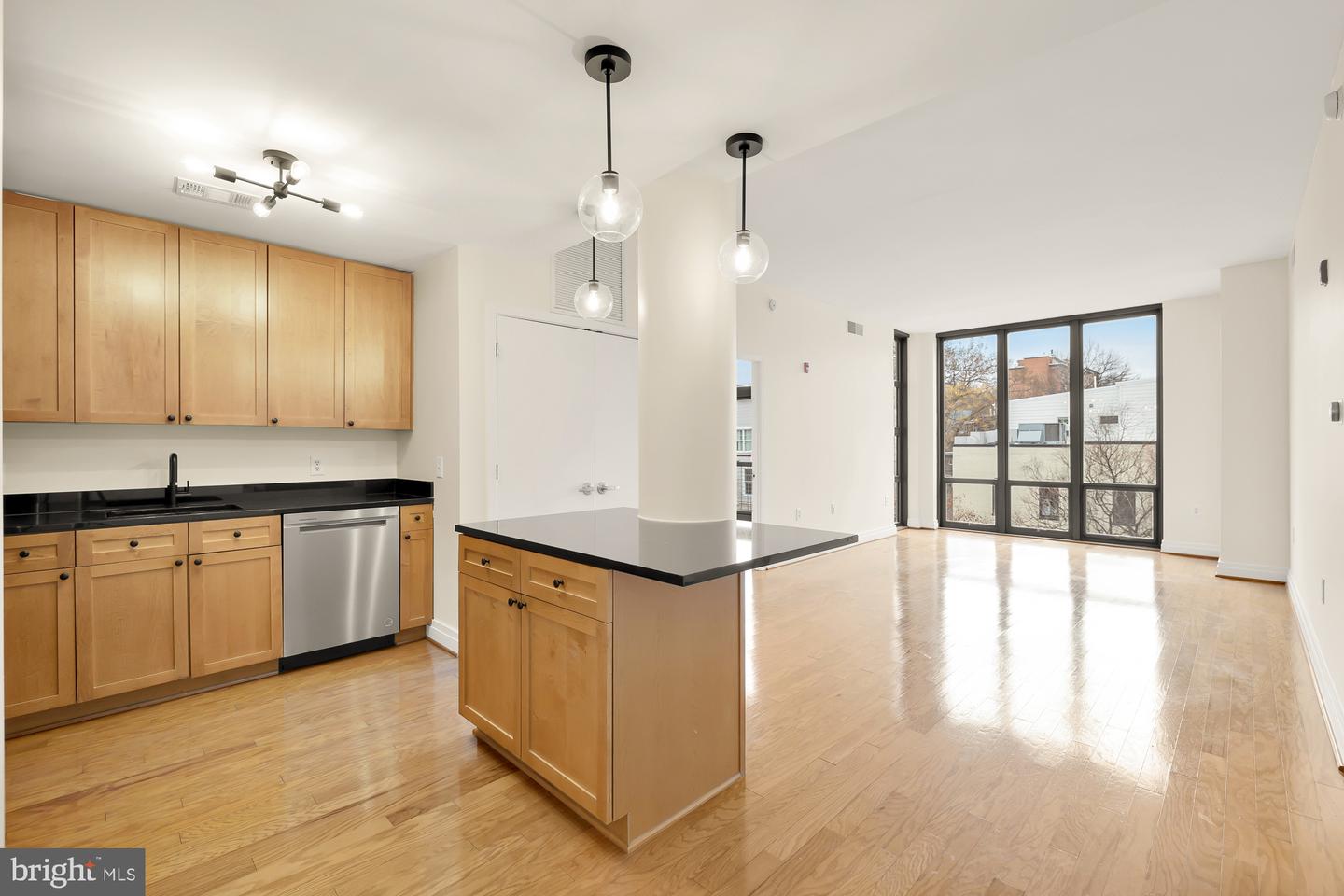 2120 VERMONT AVE NW #308, WASHINGTON, District Of Columbia 20001, 2 Bedrooms Bedrooms, ,2 BathroomsBathrooms,Residential,For sale,2120 VERMONT AVE NW #308,DCDC2172878 MLS # DCDC2172878