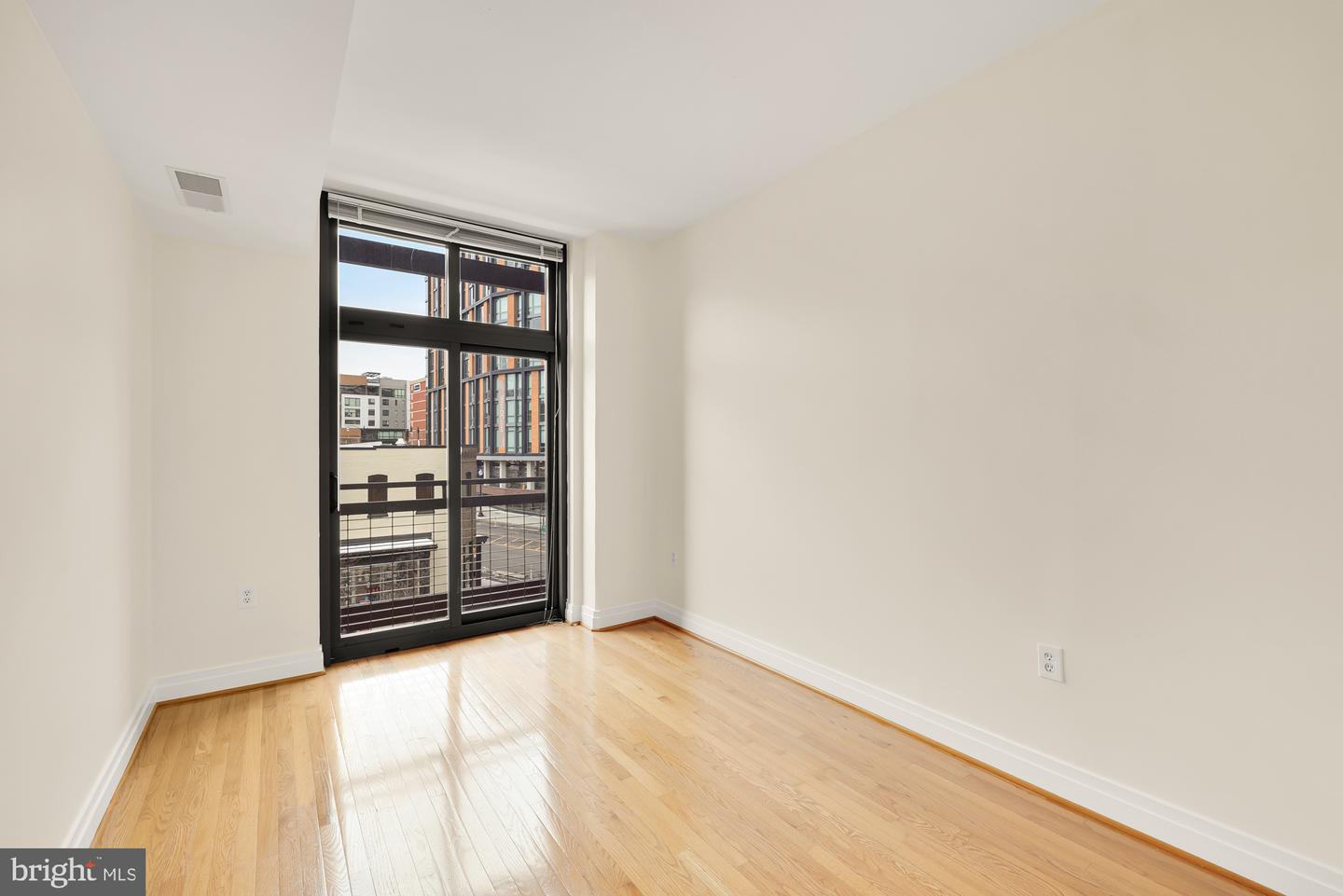 2120 VERMONT AVE NW #308, WASHINGTON, District Of Columbia 20001, 2 Bedrooms Bedrooms, ,2 BathroomsBathrooms,Residential,For sale,2120 VERMONT AVE NW #308,DCDC2172878 MLS # DCDC2172878