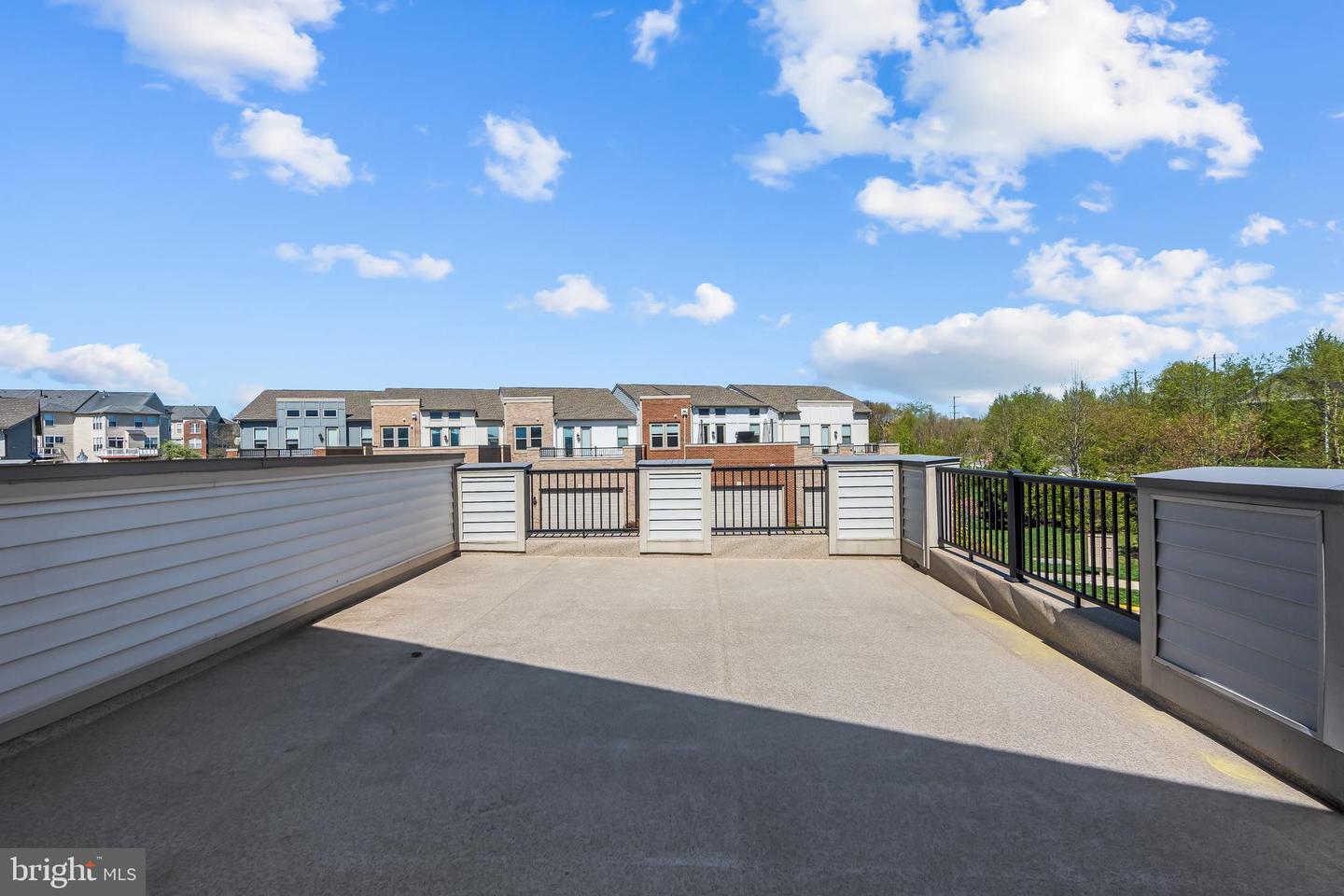 42785 CUMULUS TER, ASHBURN, Virginia 20148, 3 Bedrooms Bedrooms, ,2 BathroomsBathrooms,Residential,For sale,42785 CUMULUS TER,VALO2086530 MLS # VALO2086530