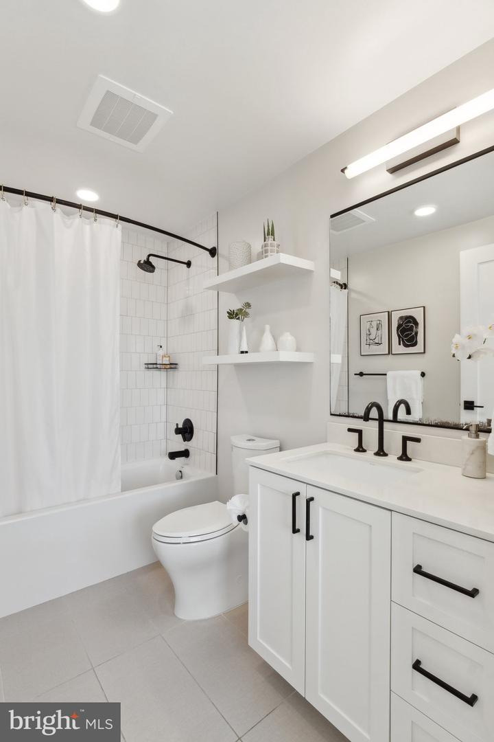 1211 VAN ST SE #TH-1D, WASHINGTON, District Of Columbia 20003, 2 Bedrooms Bedrooms, ,2 BathroomsBathrooms,Residential,For sale,1211 VAN ST SE #TH-1D,DCDC2176280 MLS # DCDC2176280