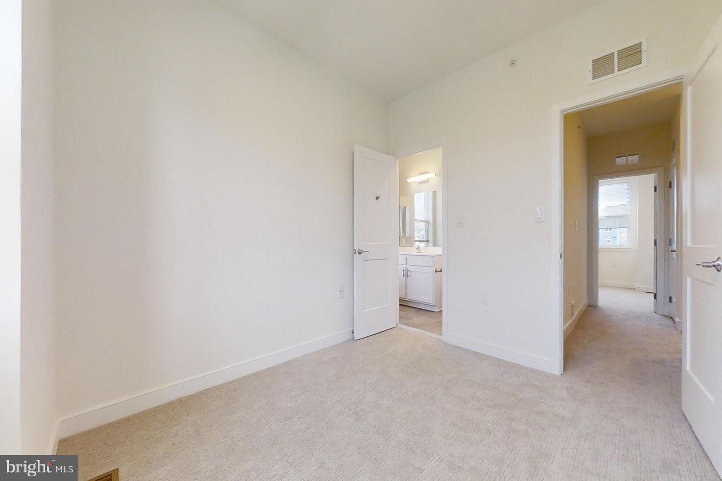 4900 EAST CAPITOL NE, WASHINGTON, District Of Columbia 20019, 3 Bedrooms Bedrooms, ,3 BathroomsBathrooms,Residential,For sale,4900 EAST CAPITOL NE,DCDC2184060 MLS # DCDC2184060