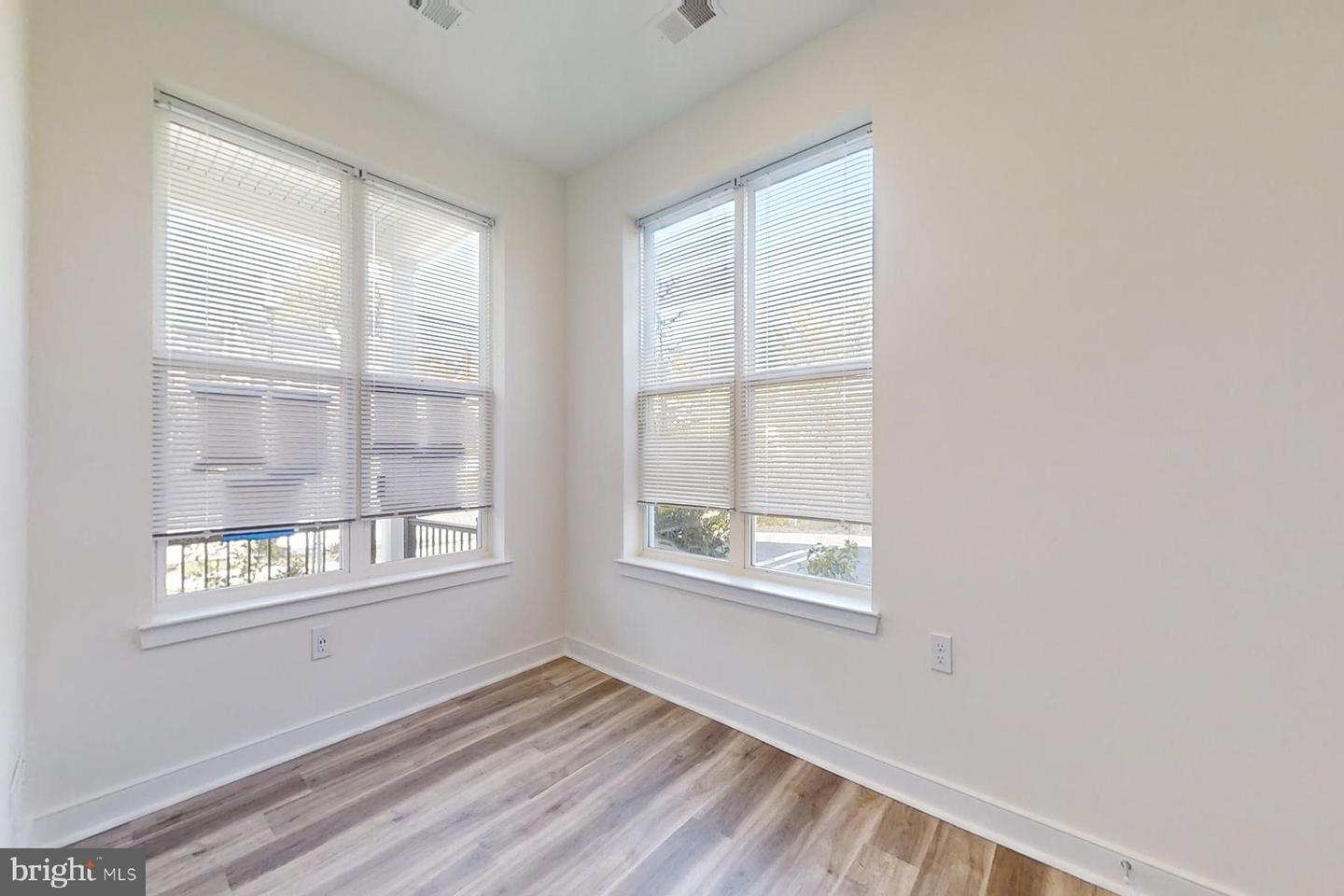 4908 EAST CAPITOL NE, WASHINGTON, District Of Columbia 20019, 3 Bedrooms Bedrooms, ,3 BathroomsBathrooms,Residential,For sale,4908 EAST CAPITOL NE,DCDC2184066 MLS # DCDC2184066