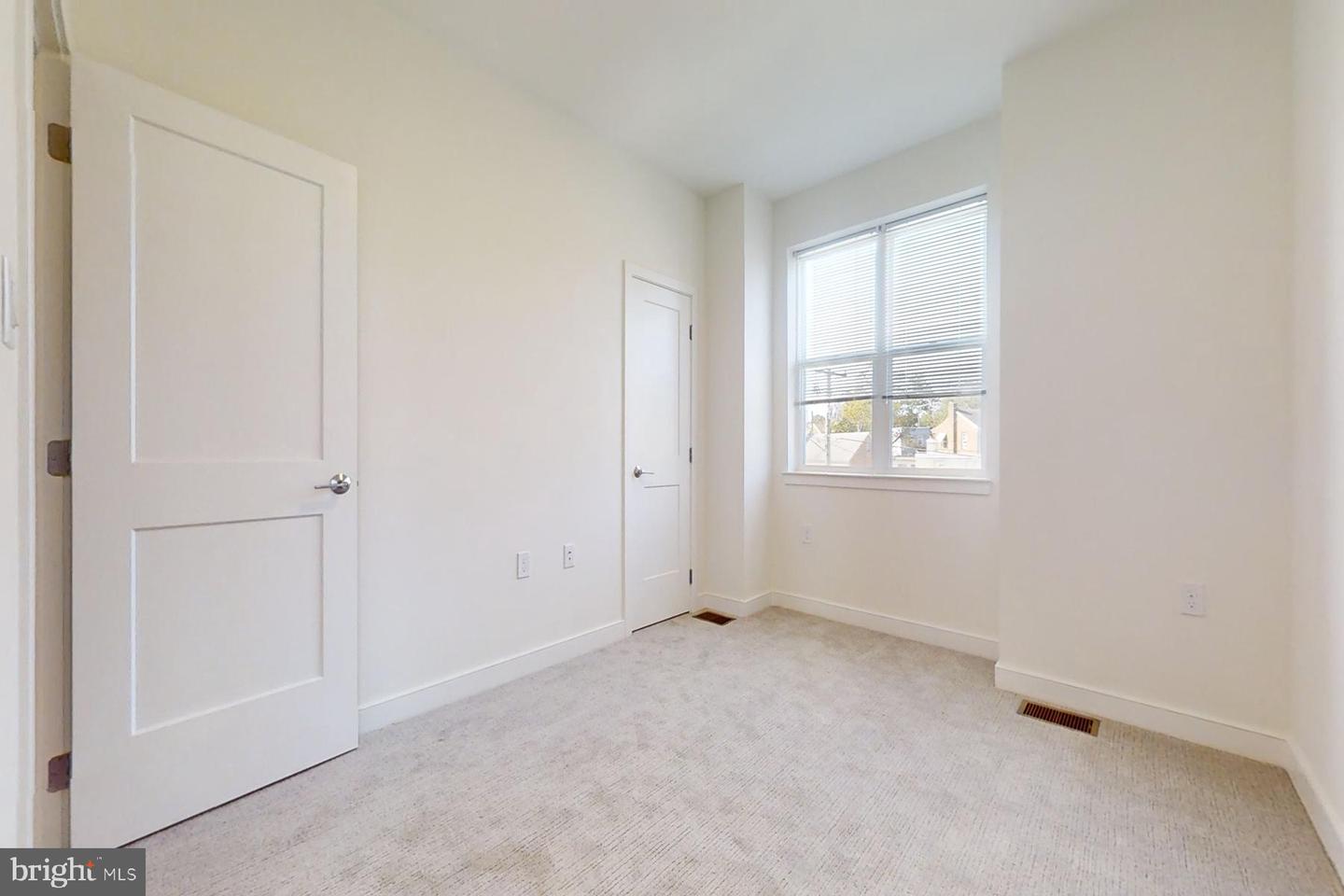 4908 EAST CAPITOL NE, WASHINGTON, District Of Columbia 20019, 3 Bedrooms Bedrooms, ,3 BathroomsBathrooms,Residential,For sale,4908 EAST CAPITOL NE,DCDC2184066 MLS # DCDC2184066