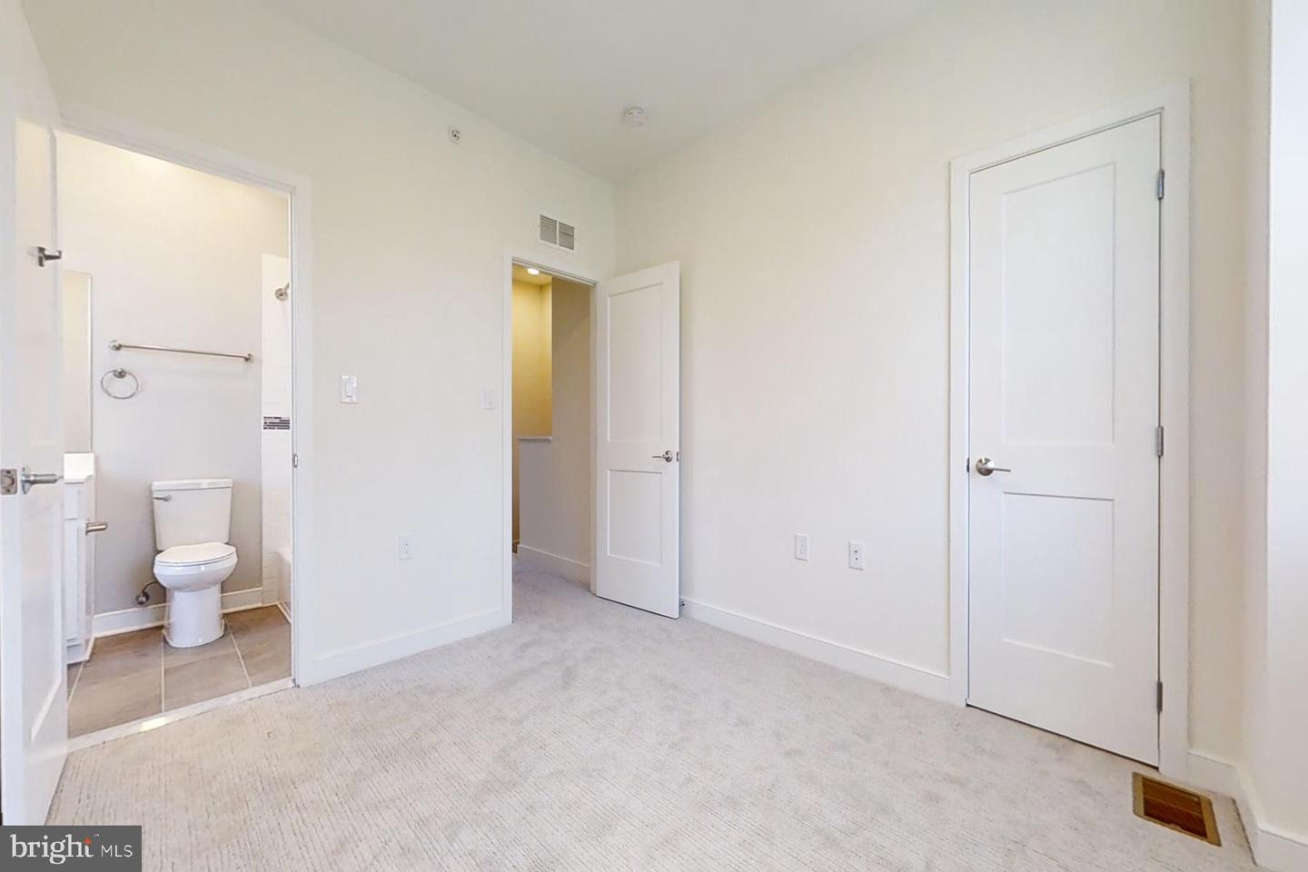 4908 EAST CAPITOL NE, WASHINGTON, District Of Columbia 20019, 3 Bedrooms Bedrooms, ,3 BathroomsBathrooms,Residential,For sale,4908 EAST CAPITOL NE,DCDC2184066 MLS # DCDC2184066