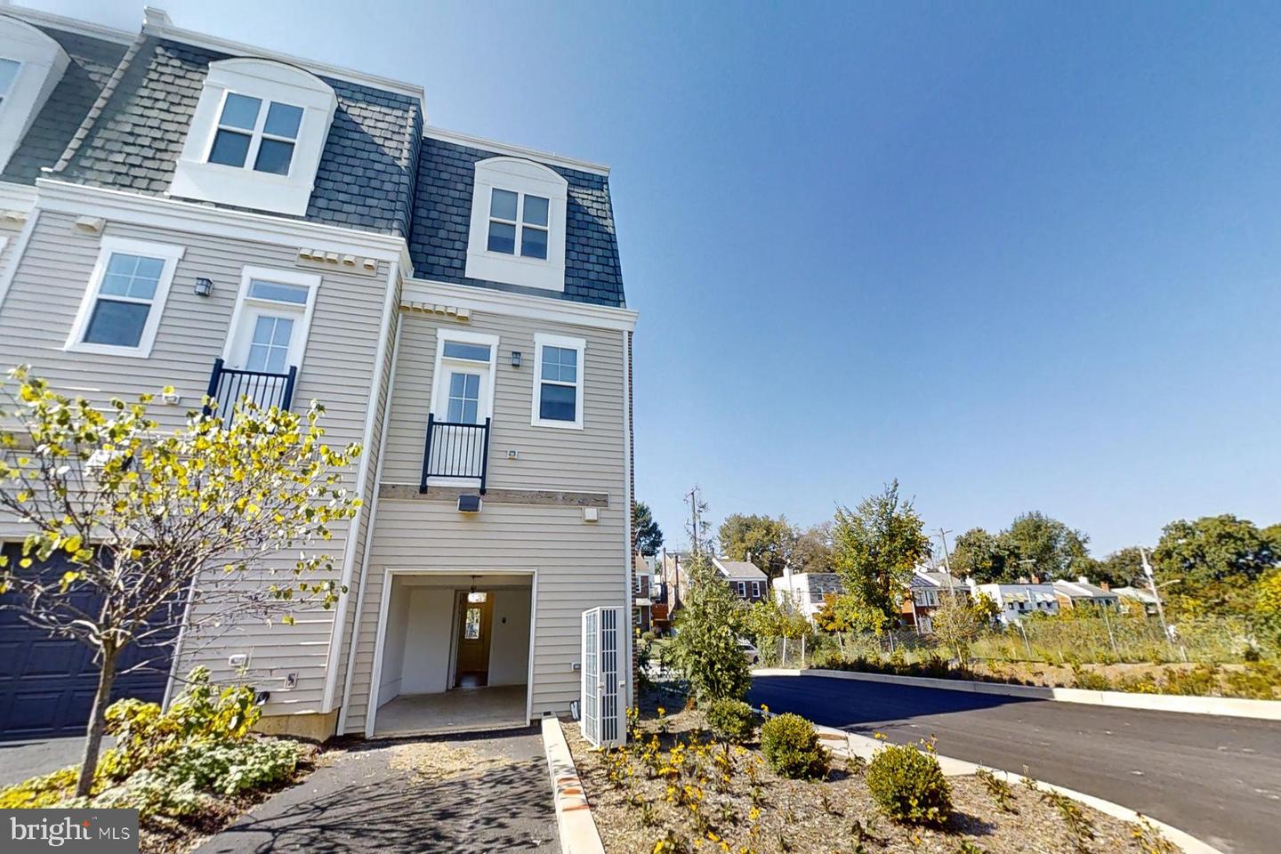 4908 EAST CAPITOL NE, WASHINGTON, District Of Columbia 20019, 3 Bedrooms Bedrooms, ,3 BathroomsBathrooms,Residential,For sale,4908 EAST CAPITOL NE,DCDC2184066 MLS # DCDC2184066