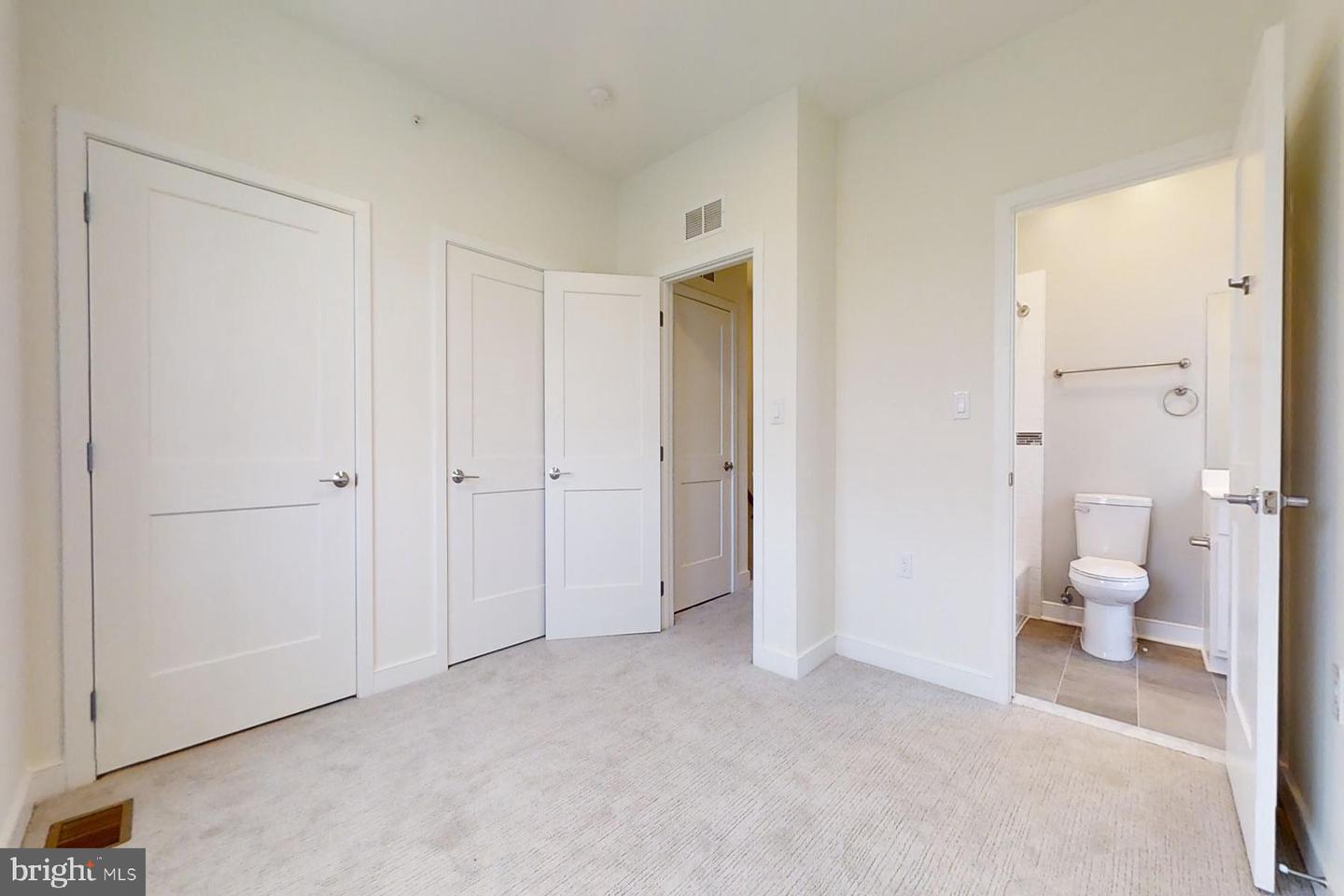 4908 EAST CAPITOL NE, WASHINGTON, District Of Columbia 20019, 3 Bedrooms Bedrooms, ,3 BathroomsBathrooms,Residential,For sale,4908 EAST CAPITOL NE,DCDC2184066 MLS # DCDC2184066
