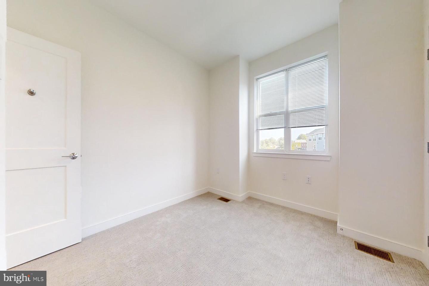4908 EAST CAPITOL NE, WASHINGTON, District Of Columbia 20019, 3 Bedrooms Bedrooms, ,3 BathroomsBathrooms,Residential,For sale,4908 EAST CAPITOL NE,DCDC2184066 MLS # DCDC2184066