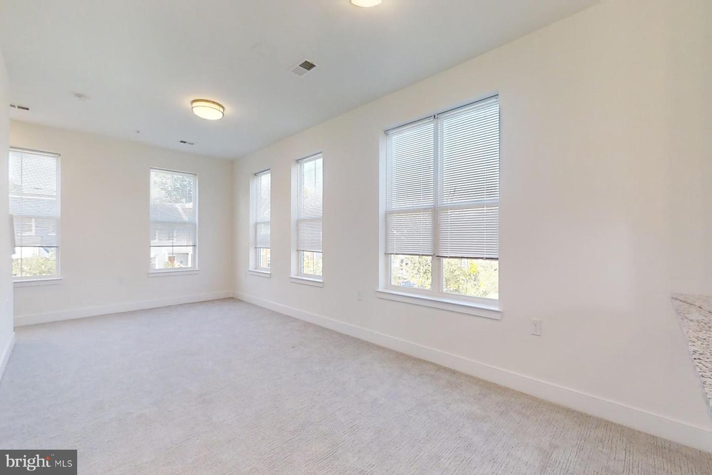 4908 EAST CAPITOL NE, WASHINGTON, District Of Columbia 20019, 3 Bedrooms Bedrooms, ,3 BathroomsBathrooms,Residential,For sale,4908 EAST CAPITOL NE,DCDC2184066 MLS # DCDC2184066
