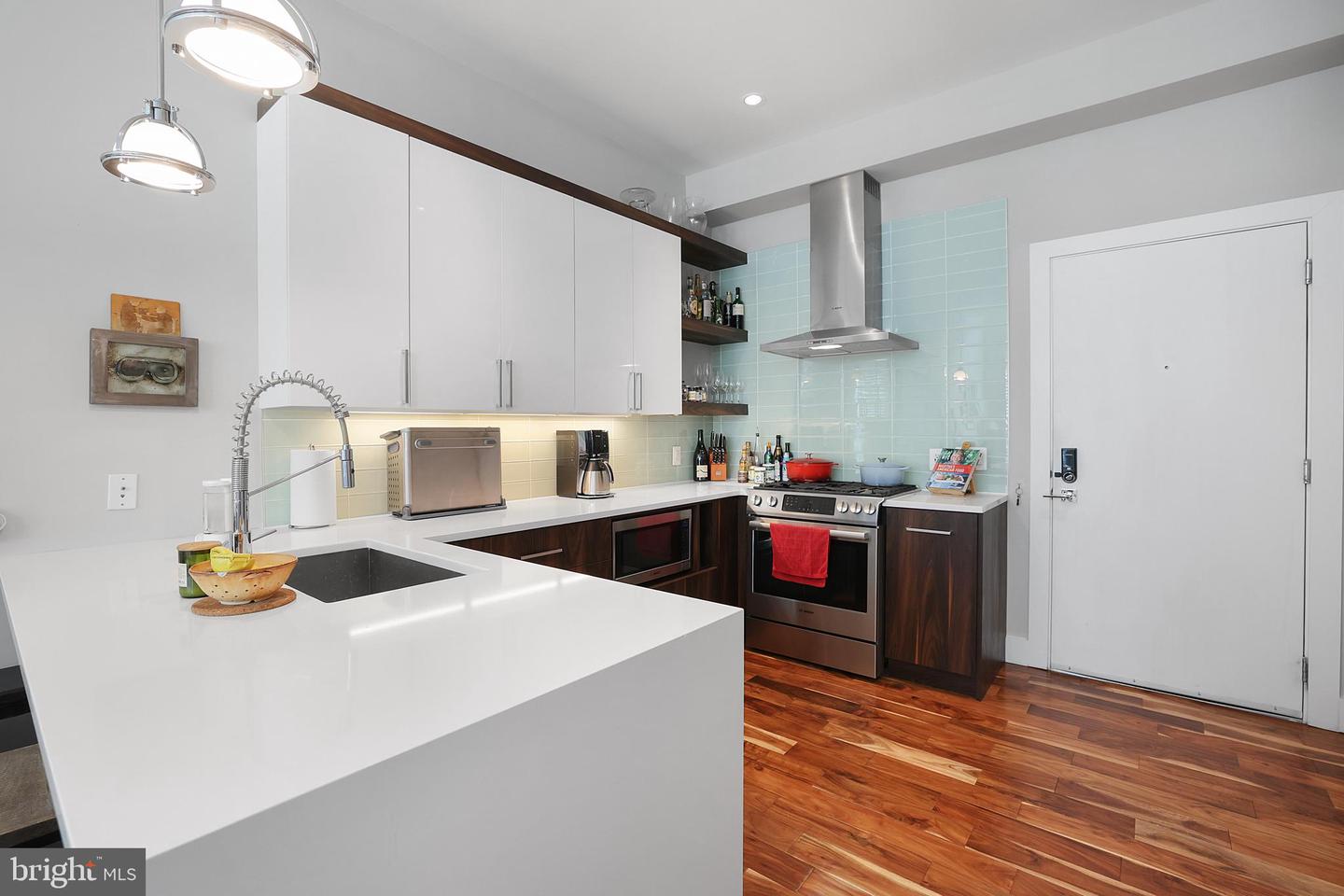 1337 K ST SE #PH-1, WASHINGTON, District Of Columbia 20003, 2 Bedrooms Bedrooms, ,2 BathroomsBathrooms,Residential,For sale,1337 K ST SE #PH-1,DCDC2174352 MLS # DCDC2174352