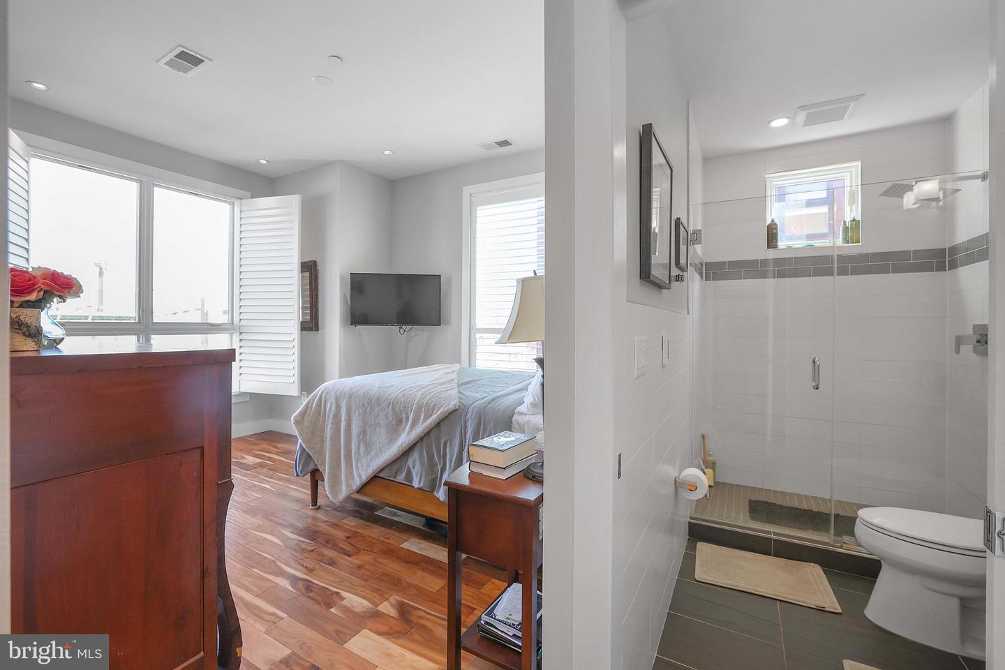 1337 K ST SE #PH-1, WASHINGTON, District Of Columbia 20003, 2 Bedrooms Bedrooms, ,2 BathroomsBathrooms,Residential,For sale,1337 K ST SE #PH-1,DCDC2174352 MLS # DCDC2174352