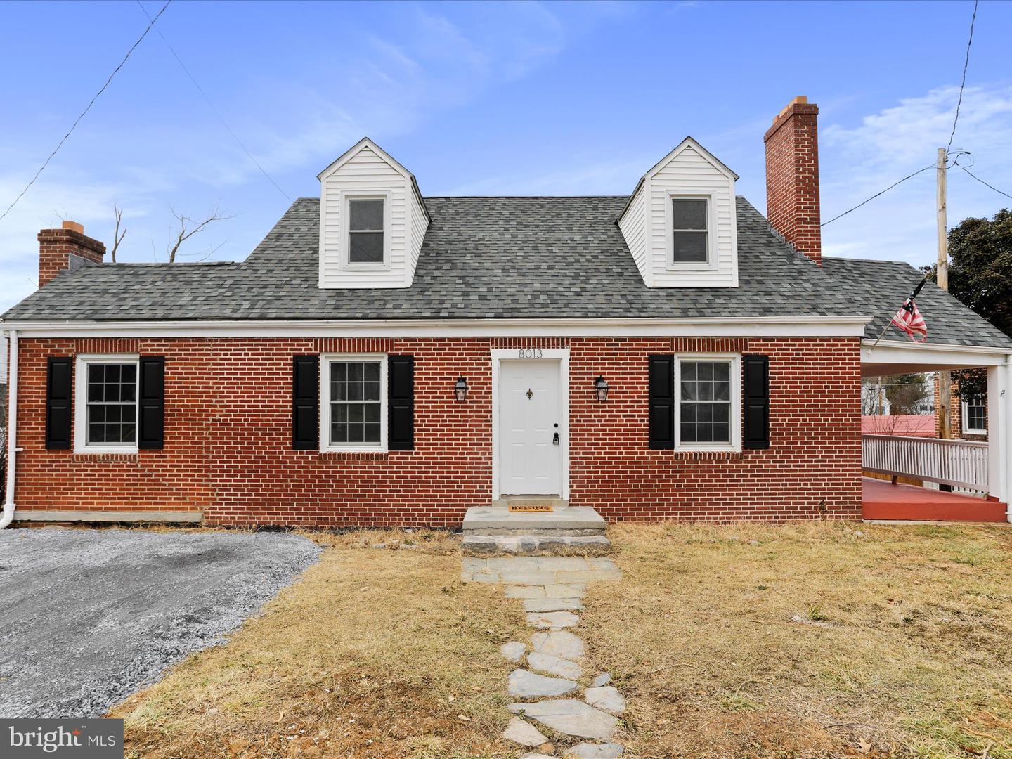 8013 MAIN ST, MIDDLETOWN, Virginia 22645, 3 Bedrooms Bedrooms, ,2 BathroomsBathrooms,Residential,For sale,8013 MAIN ST,VAFV2023976 MLS # VAFV2023976