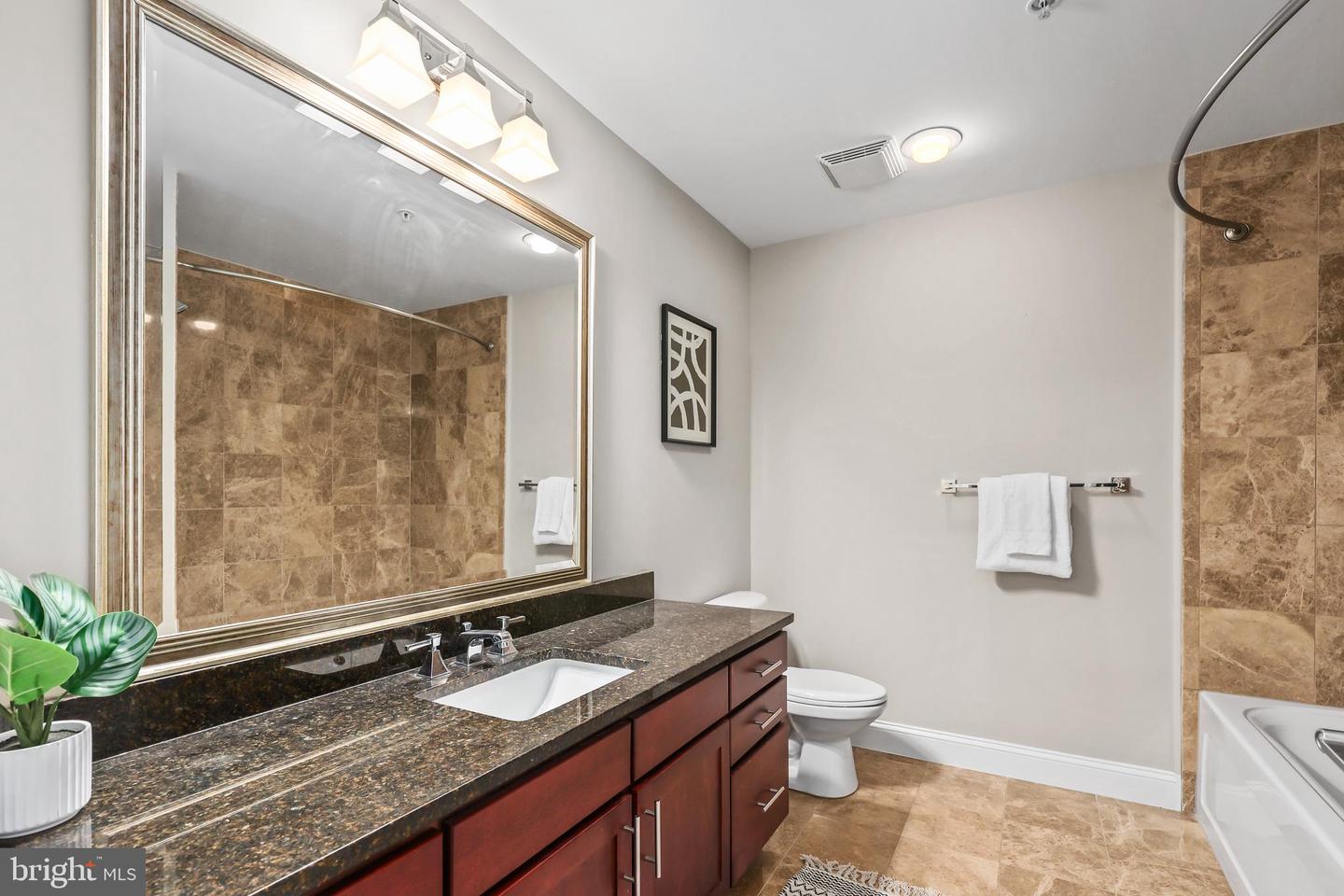 6301 EDSALL RD #407, ALEXANDRIA, Virginia 22312, 2 Bedrooms Bedrooms, ,2 BathroomsBathrooms,Residential,For sale,6301 EDSALL RD #407,VAFX2220198 MLS # VAFX2220198