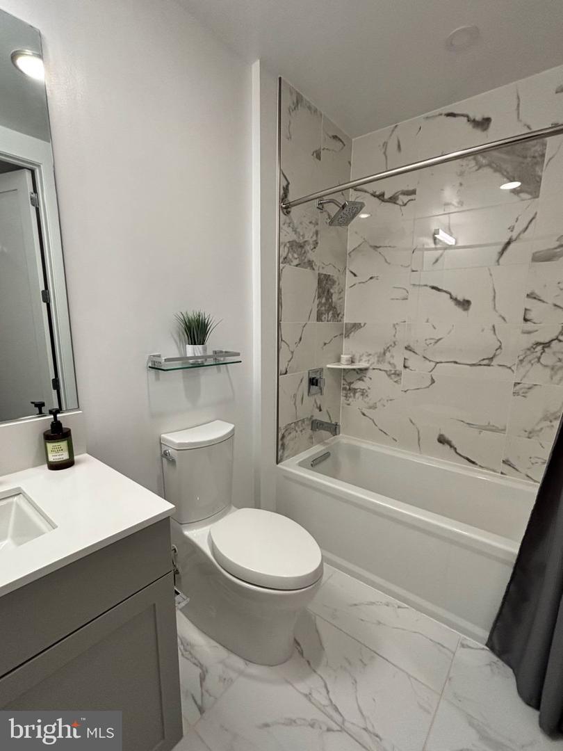 801 N FAIRFAX ST #318, ALEXANDRIA, Virginia 22314, 2 Bedrooms Bedrooms, ,2 BathroomsBathrooms,Residential,For sale,801 N FAIRFAX ST #318,VAAX2041626 MLS # VAAX2041626