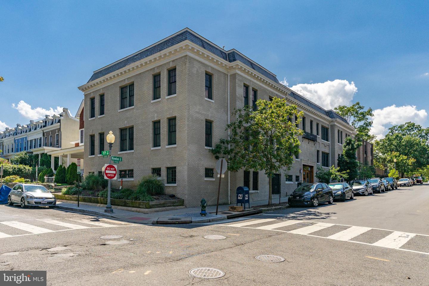 1708 NEWTON ST NW #105, WASHINGTON, District Of Columbia 20010, 1 Bedroom Bedrooms, ,1 BathroomBathrooms,Residential,For sale,1708 NEWTON ST NW #105,DCDC2184148 MLS # DCDC2184148