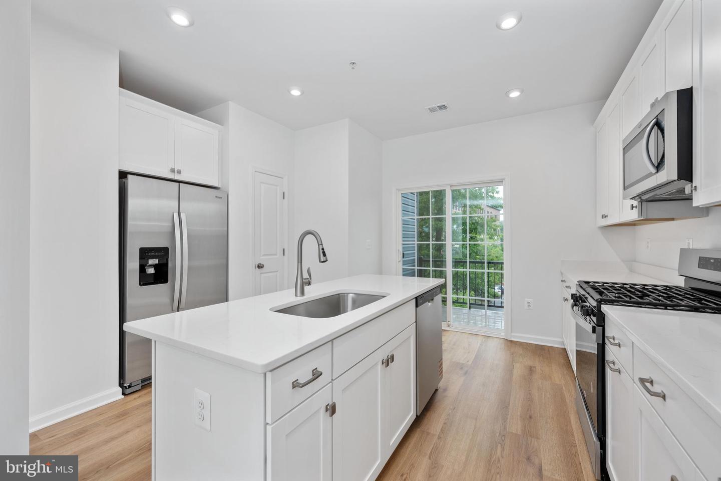 8269 KNIGHT STATION WAY, MANASSAS, Virginia 20110, 3 Bedrooms Bedrooms, ,3 BathroomsBathrooms,Residential,For sale,8269 KNIGHT STATION WAY,VAPW2087026 MLS # VAPW2087026