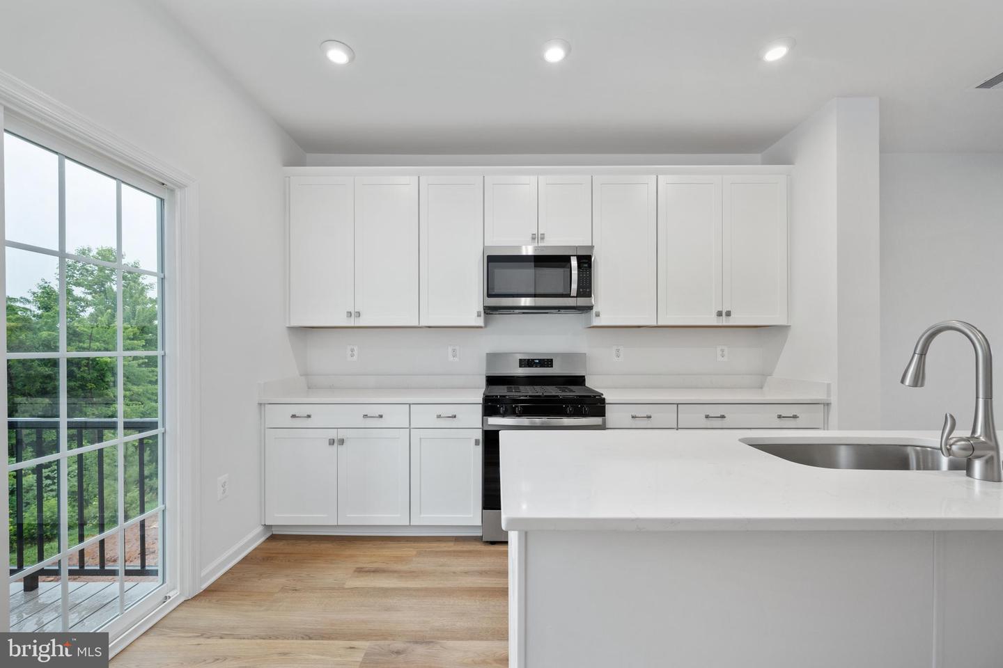 8269 KNIGHT STATION WAY, MANASSAS, Virginia 20110, 3 Bedrooms Bedrooms, ,3 BathroomsBathrooms,Residential,For sale,8269 KNIGHT STATION WAY,VAPW2087026 MLS # VAPW2087026