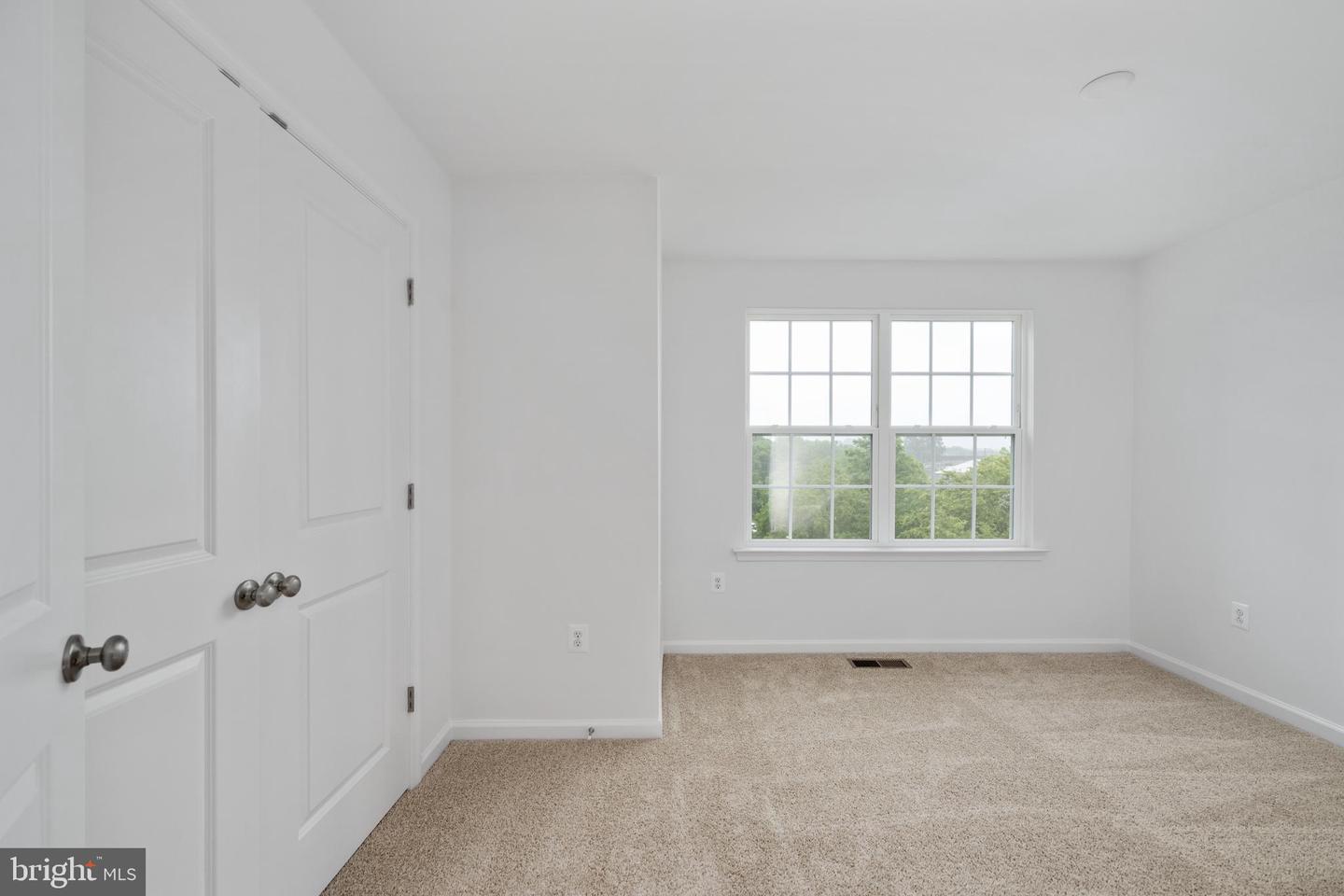 8269 KNIGHT STATION WAY, MANASSAS, Virginia 20110, 3 Bedrooms Bedrooms, ,3 BathroomsBathrooms,Residential,For sale,8269 KNIGHT STATION WAY,VAPW2087026 MLS # VAPW2087026