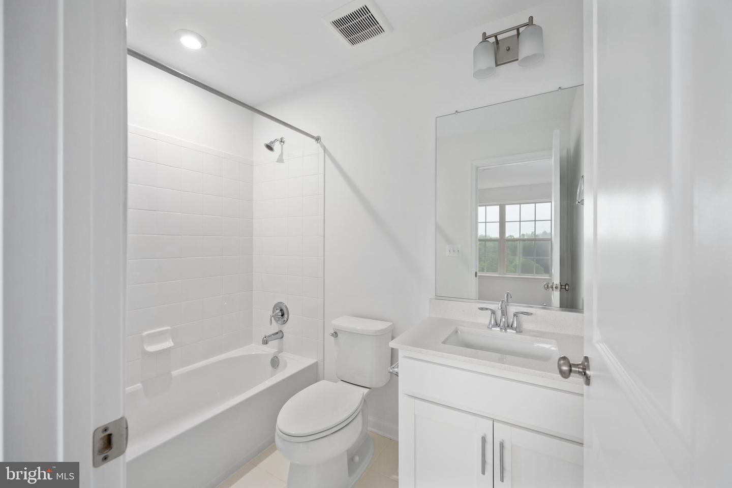 8269 KNIGHT STATION WAY, MANASSAS, Virginia 20110, 3 Bedrooms Bedrooms, ,3 BathroomsBathrooms,Residential,For sale,8269 KNIGHT STATION WAY,VAPW2087026 MLS # VAPW2087026