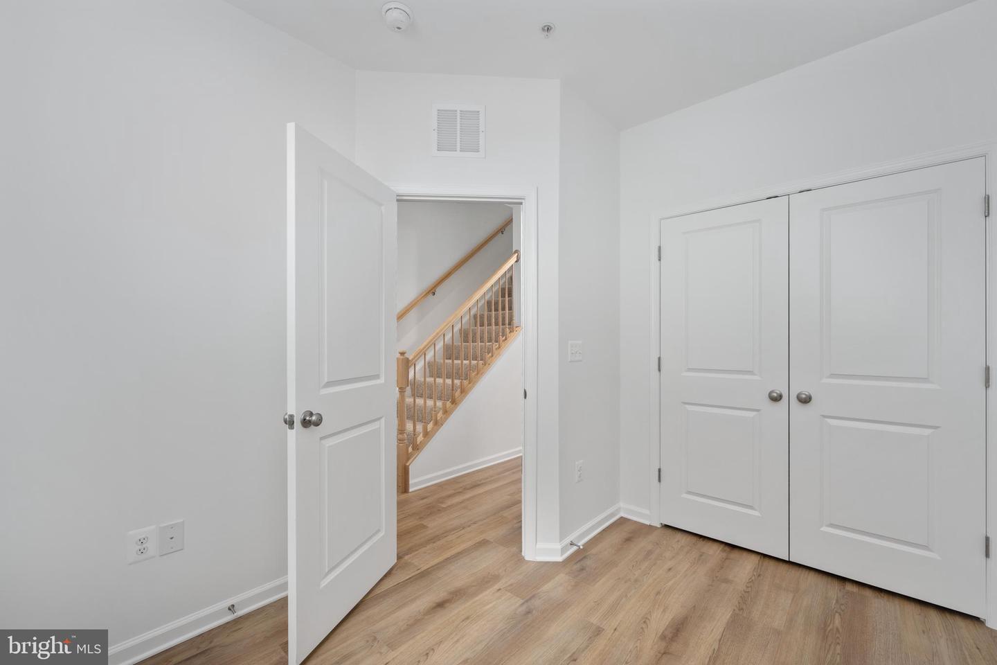 8269 KNIGHT STATION WAY, MANASSAS, Virginia 20110, 3 Bedrooms Bedrooms, ,3 BathroomsBathrooms,Residential,For sale,8269 KNIGHT STATION WAY,VAPW2087026 MLS # VAPW2087026