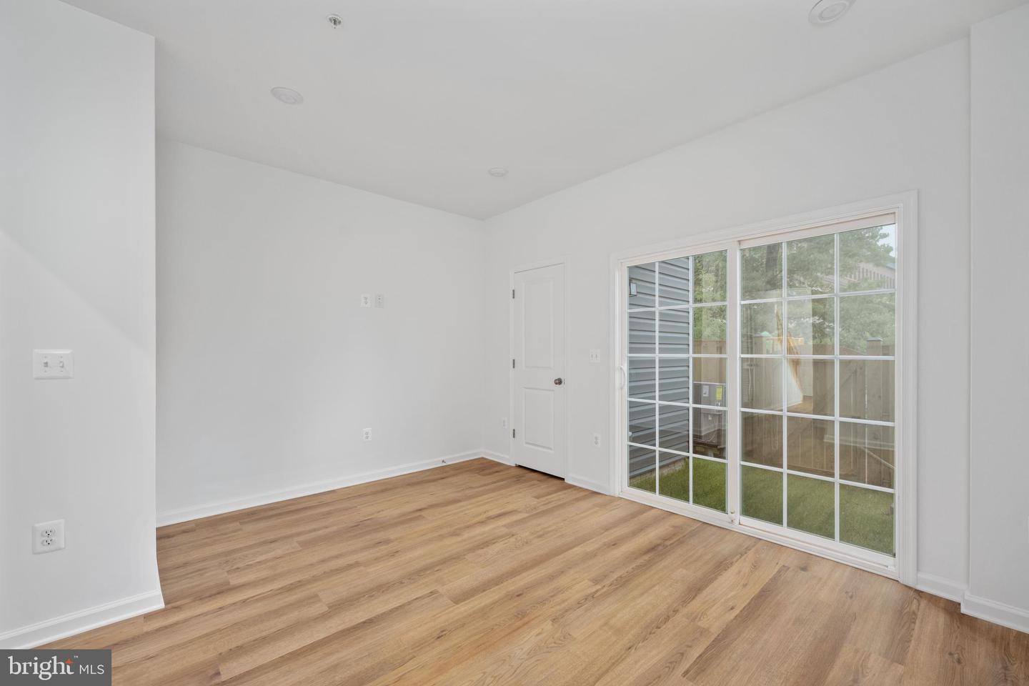 8269 KNIGHT STATION WAY, MANASSAS, Virginia 20110, 3 Bedrooms Bedrooms, ,3 BathroomsBathrooms,Residential,For sale,8269 KNIGHT STATION WAY,VAPW2087026 MLS # VAPW2087026