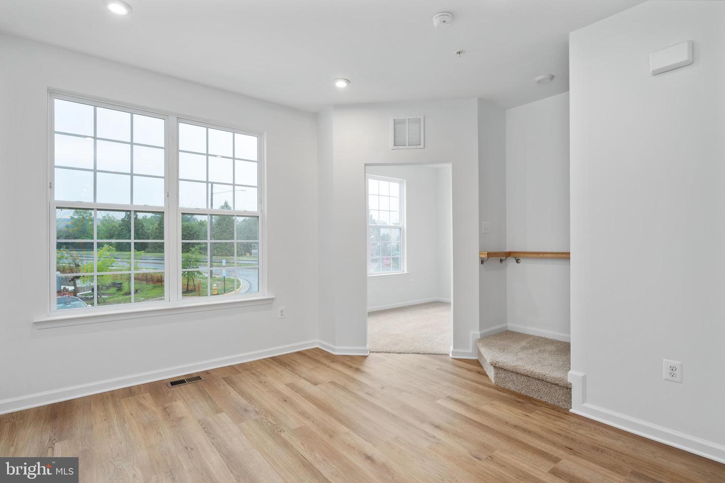 8269 KNIGHT STATION WAY, MANASSAS, Virginia 20110, 3 Bedrooms Bedrooms, ,3 BathroomsBathrooms,Residential,For sale,8269 KNIGHT STATION WAY,VAPW2087026 MLS # VAPW2087026