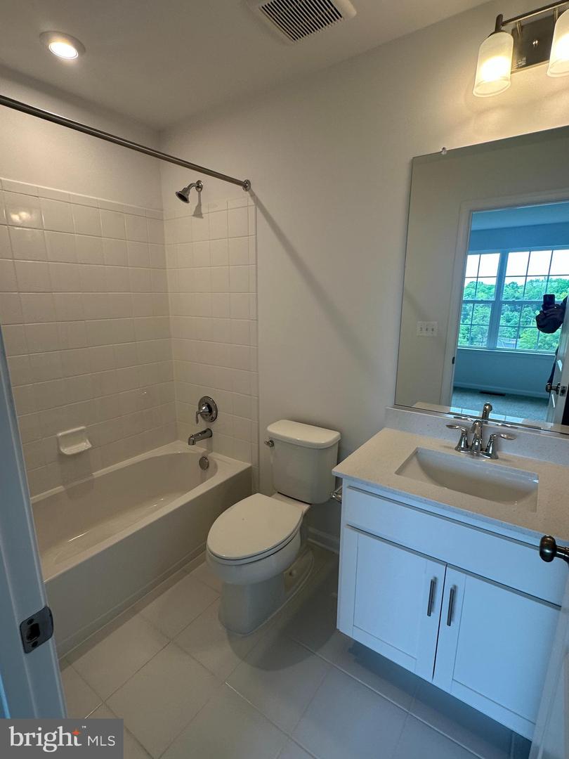 8275 KNIGHT STATION WAY, MANASSAS, Virginia 20110, 3 Bedrooms Bedrooms, ,3 BathroomsBathrooms,Residential,For sale,8275 KNIGHT STATION WAY,VAPW2087030 MLS # VAPW2087030