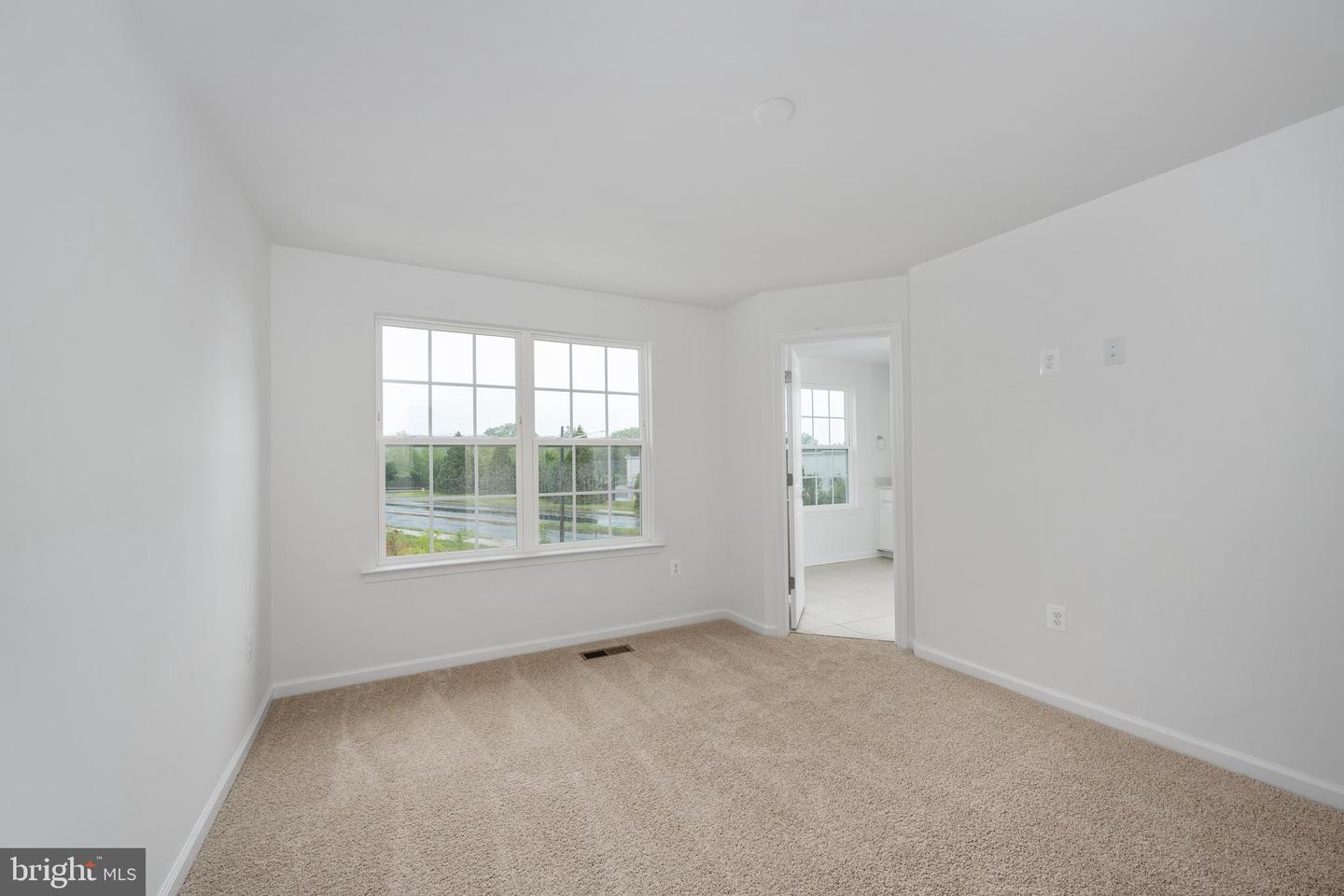 8275 KNIGHT STATION WAY, MANASSAS, Virginia 20110, 3 Bedrooms Bedrooms, ,3 BathroomsBathrooms,Residential,For sale,8275 KNIGHT STATION WAY,VAPW2087030 MLS # VAPW2087030