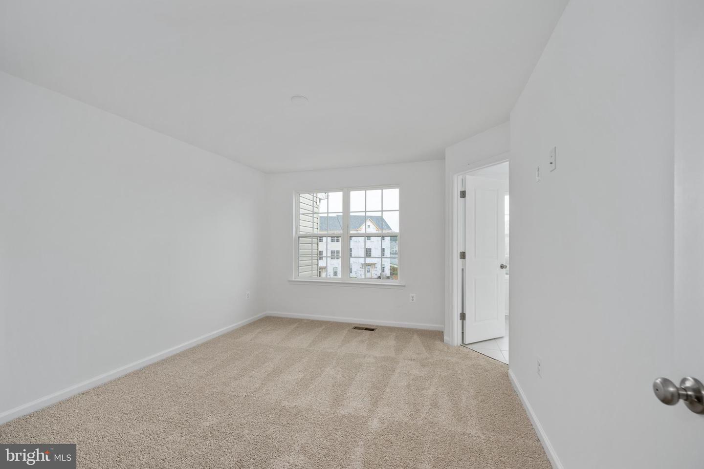 8275 KNIGHT STATION WAY, MANASSAS, Virginia 20110, 3 Bedrooms Bedrooms, ,3 BathroomsBathrooms,Residential,For sale,8275 KNIGHT STATION WAY,VAPW2087030 MLS # VAPW2087030