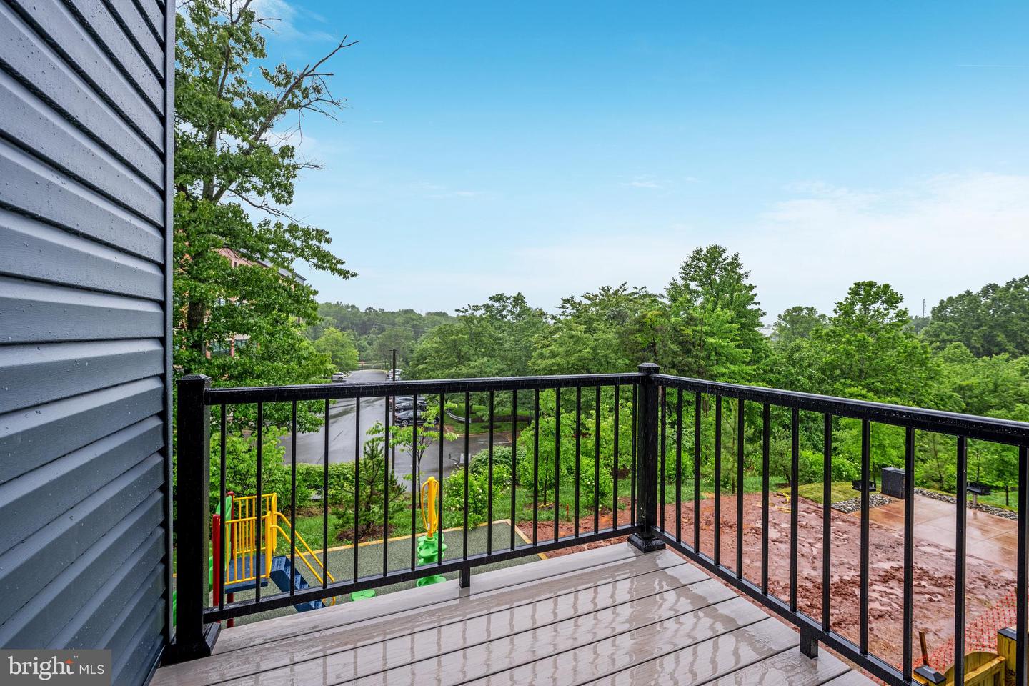 8275 KNIGHT STATION WAY, MANASSAS, Virginia 20110, 3 Bedrooms Bedrooms, ,3 BathroomsBathrooms,Residential,For sale,8275 KNIGHT STATION WAY,VAPW2087030 MLS # VAPW2087030