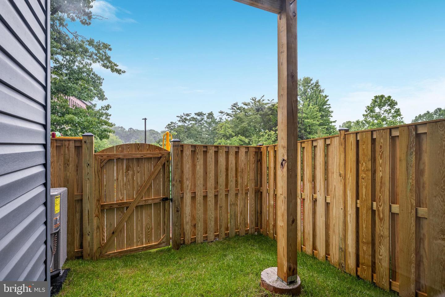 8275 KNIGHT STATION WAY, MANASSAS, Virginia 20110, 3 Bedrooms Bedrooms, ,3 BathroomsBathrooms,Residential,For sale,8275 KNIGHT STATION WAY,VAPW2087030 MLS # VAPW2087030