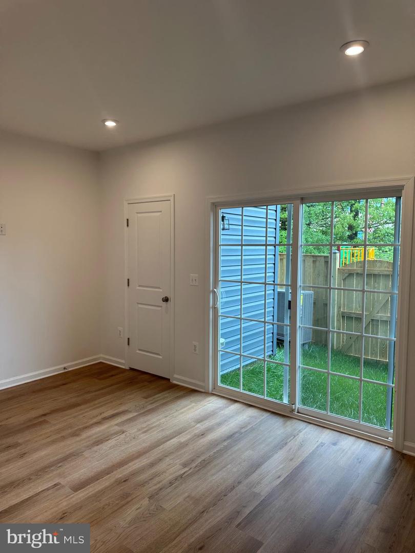 8275 KNIGHT STATION WAY, MANASSAS, Virginia 20110, 3 Bedrooms Bedrooms, ,3 BathroomsBathrooms,Residential,For sale,8275 KNIGHT STATION WAY,VAPW2087030 MLS # VAPW2087030