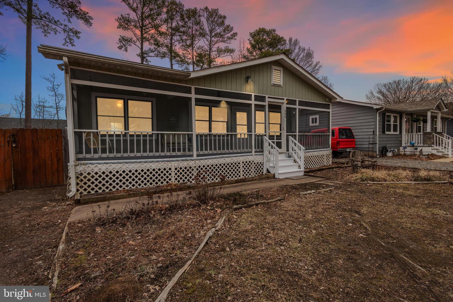 309 2ND ST, COLONIAL BEACH, Virginia 22443, 3 Bedrooms Bedrooms, ,1 BathroomBathrooms,Residential,For sale,309 2ND ST,VAWE2008182 MLS # VAWE2008182