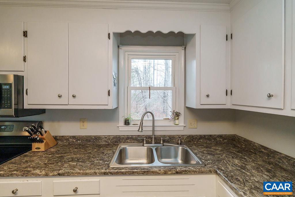 6920 ALBEVANNA SPRING RD, SCOTTSVILLE, Virginia 24590, 3 Bedrooms Bedrooms, ,2 BathroomsBathrooms,Residential,For sale,6920 ALBEVANNA SPRING RD,660672 MLS # 660672