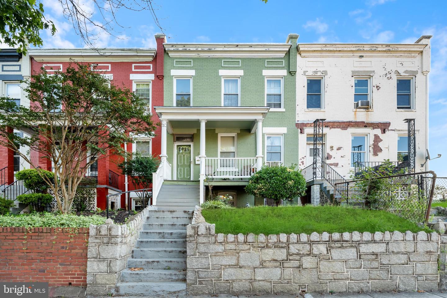 307 15TH ST NE, WASHINGTON, District Of Columbia 20002, 4 Bedrooms Bedrooms, ,2 BathroomsBathrooms,Residential,For sale,307 15TH ST NE,DCDC2161860 MLS # DCDC2161860