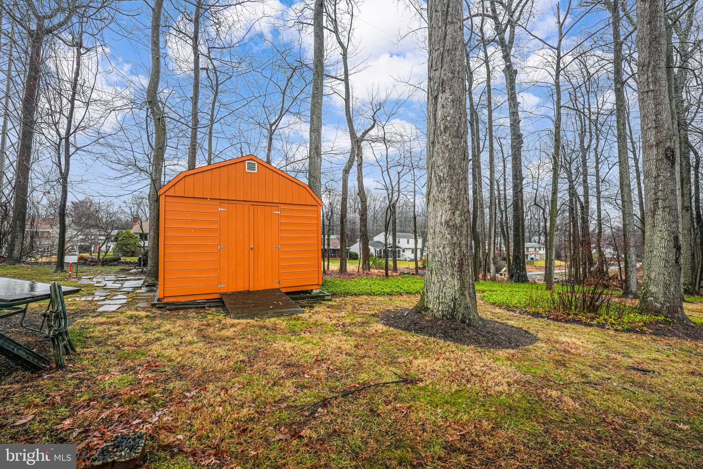 8600 LOCUST DR, VIENNA, Virginia 22180, 3 Bedrooms Bedrooms, ,2 BathroomsBathrooms,Residential,For sale,8600 LOCUST DR,VAFX2219078 MLS # VAFX2219078