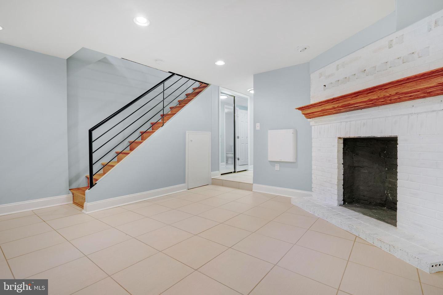 1210 F ST NE, WASHINGTON, District Of Columbia 20002, 2 Bedrooms Bedrooms, ,2 BathroomsBathrooms,Residential,For sale,1210 F ST NE,DCDC2183718 MLS # DCDC2183718